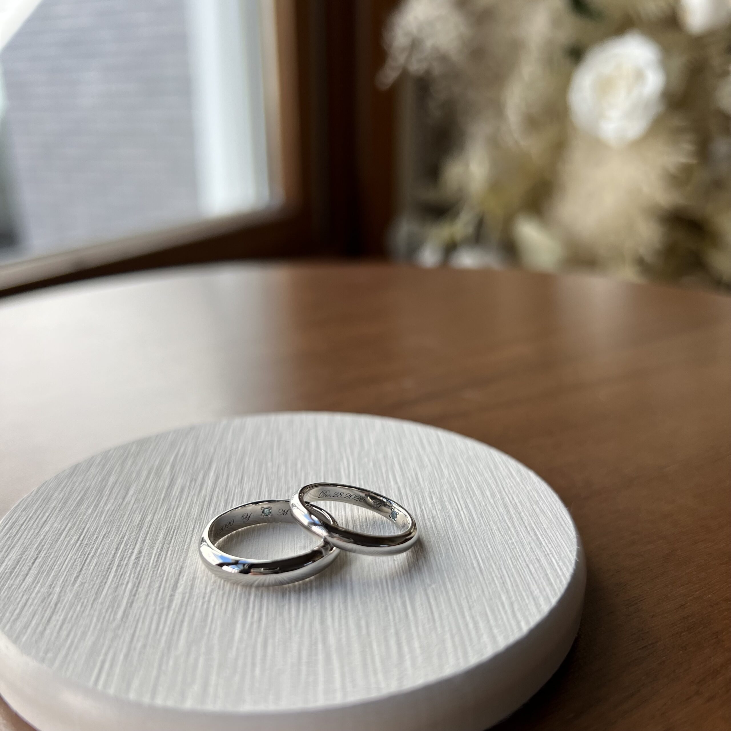 手作り結婚指輪 プラチナ（Pt950） 甲丸 鏡面 ３mm ４mm カラーダイヤモンド レーザー刻印