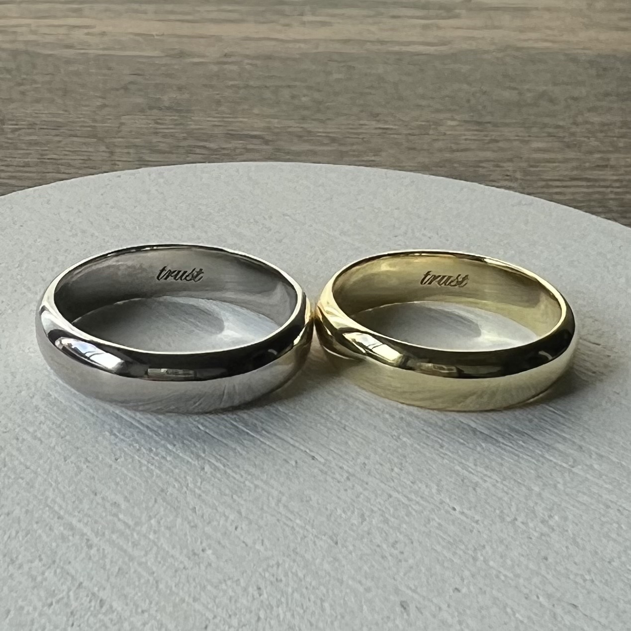 手作り結婚指輪 プラチナ（Pt950） イエローゴールド（K18YG） 甲丸 鏡面 ５mm レーザー刻印
