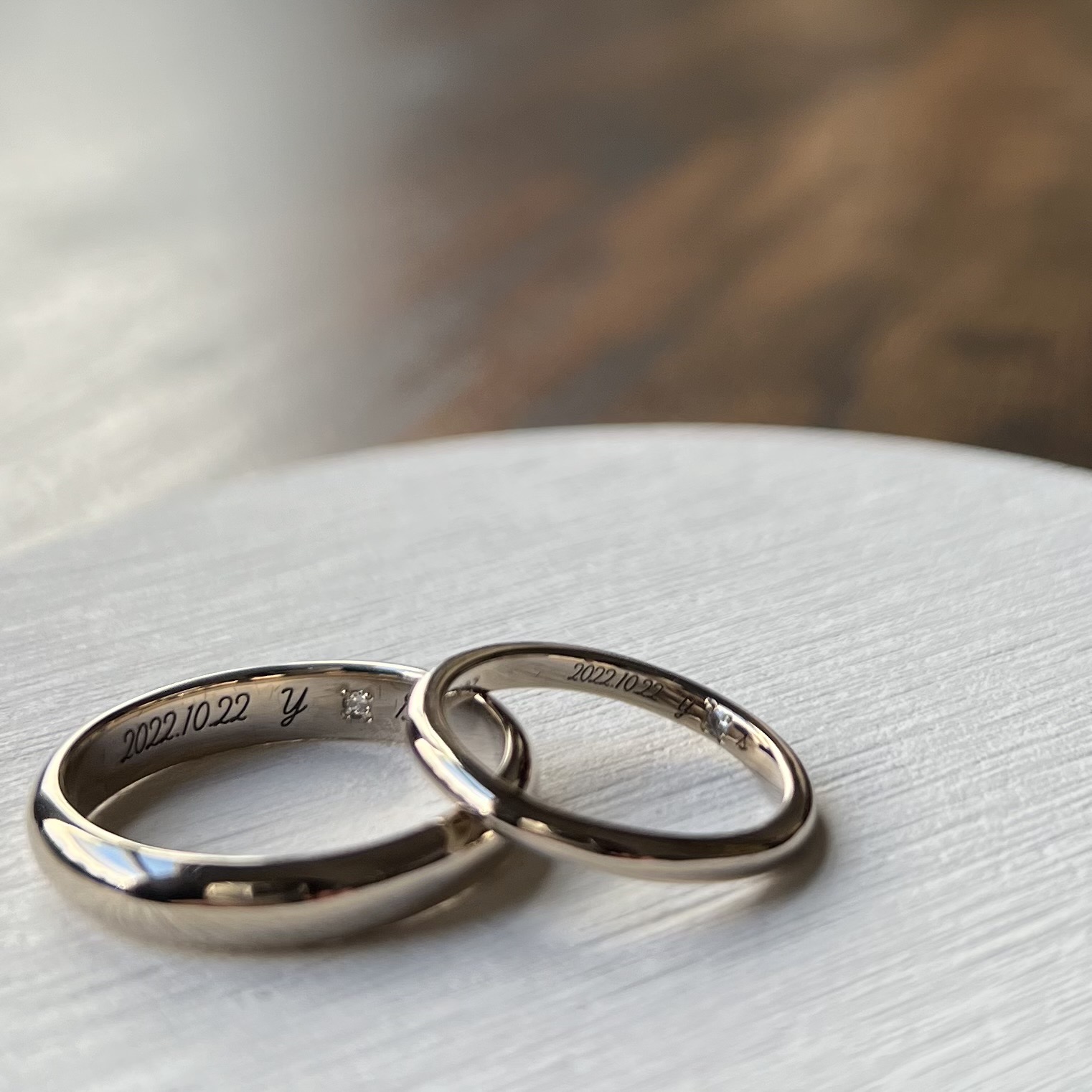 手作り結婚指輪 シャンパンゴールド（K18CG） 甲丸 鏡面 ２mm ４mm 4月 ダイヤモンド レーザー刻印