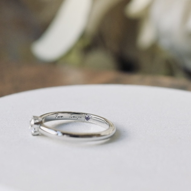 手作り婚約指輪 プラチナ（Pt950） 甲丸 鏡面 ２mm 2月 アメシスト 4月 ダイヤモンド 手書きレーザー刻印