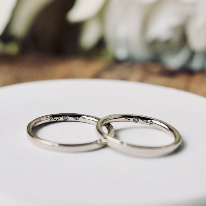 手作り結婚指輪 シャンパンゴールド（K18CG） 平打ち（内甲丸） 鏡面 ２mm 4月 ダイヤモンド レーザー刻印