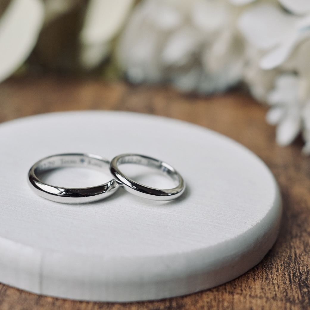 手作り結婚指輪 プラチナ（Pt950） 甲丸 鏡面 ４mm レーザー刻印