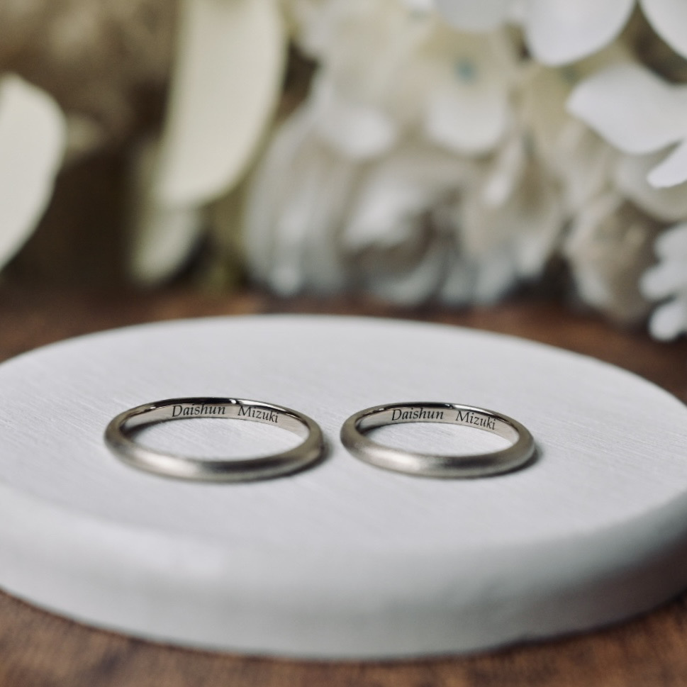 手作り結婚指輪 シャンパンゴールド（K18CG） 甲丸 スターダスト ２mm 手書きレーザー刻印