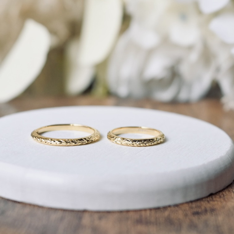 手作りハワイアンシルバーリング（ペアリング） シルバー（SV950） 甲丸 鏡面 ２mm カラーリング（アンティークゴールド）