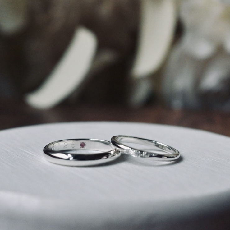 手作りペアリング（シルバー） シルバー（SV950） 甲丸 鏡面 ２mm ３mm 10月 トルマリン 9月 サファイア 手打ち刻印