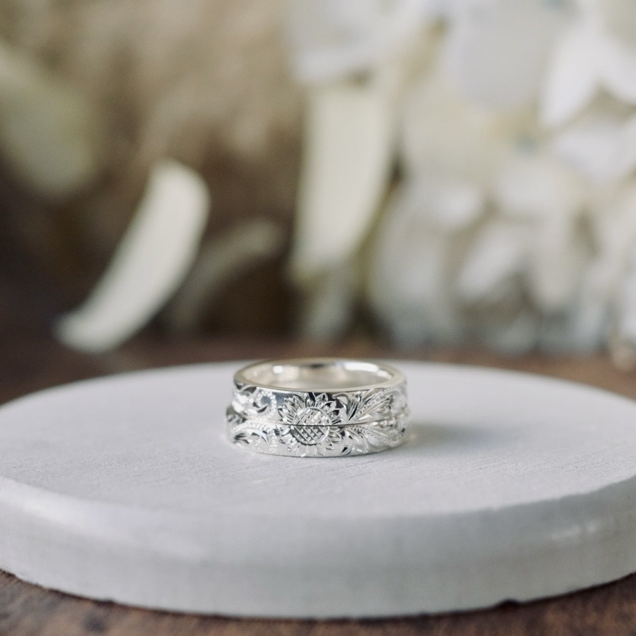 手作りハワイアンシルバーリング（ペアリング） シルバー（SV950） 平打ち（内甲丸） 鏡面 ４mm 手打ち刻印