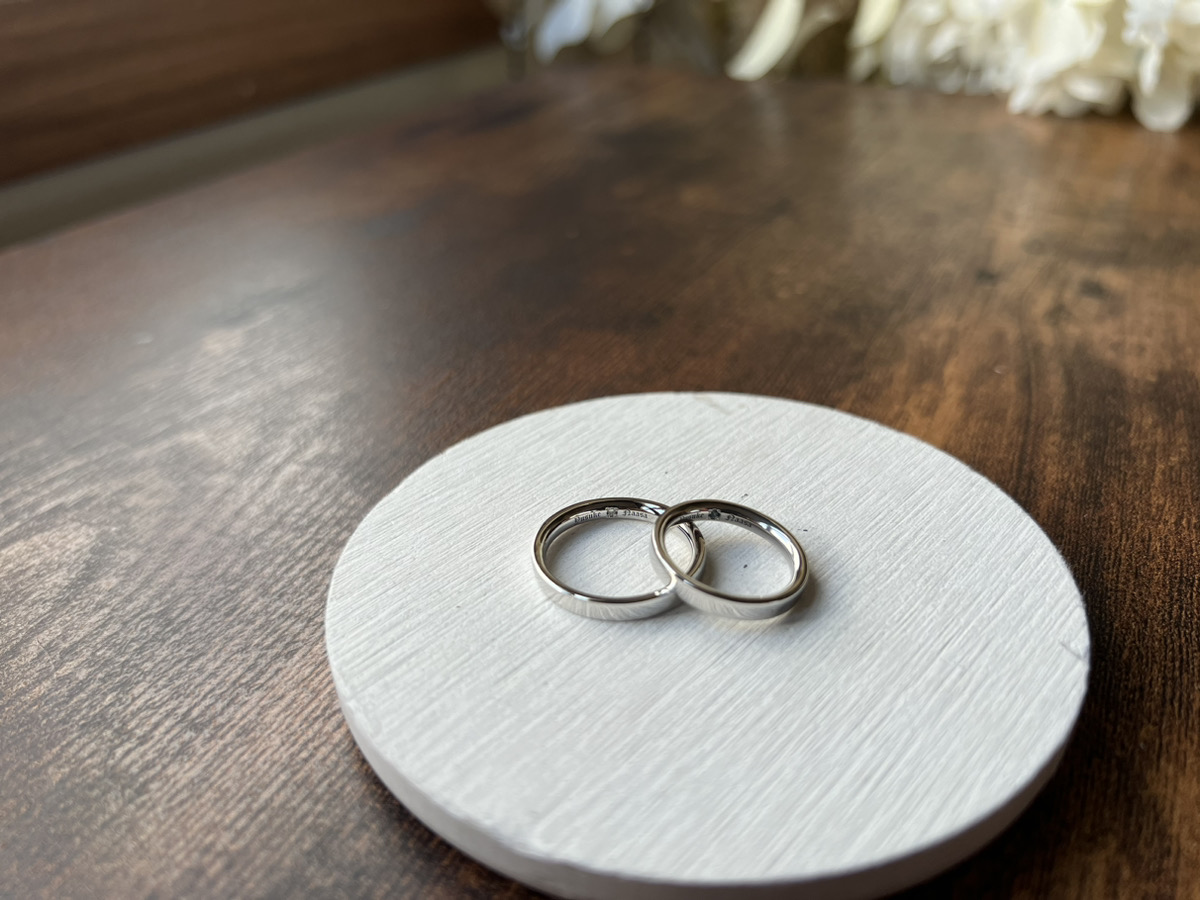 手作り結婚指輪 プラチナ（Pt950） 平打ち（内甲丸） 鏡面 ３mm 11月 ブルートパーズ 4月 ダイヤモンド レーザー刻印