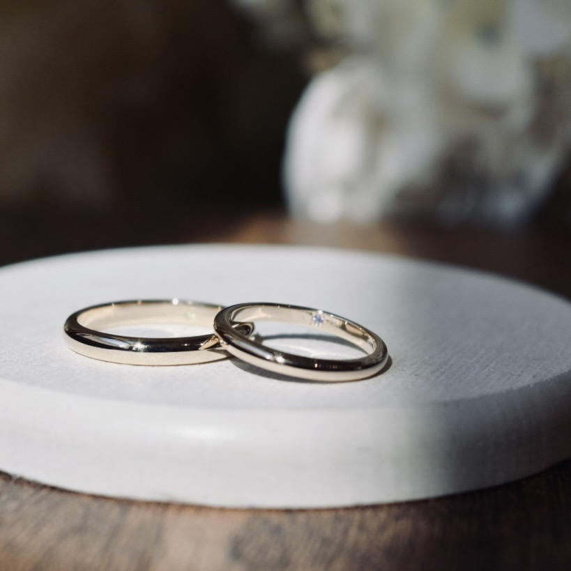 手作りペアリング（シルバー） シルバー（SV950） 甲丸 鏡面 ３mm 12月 タンザナイト 8月 ペリドット カラーリング（シャンパンゴールド） レーザー刻印 変色防止コーティング