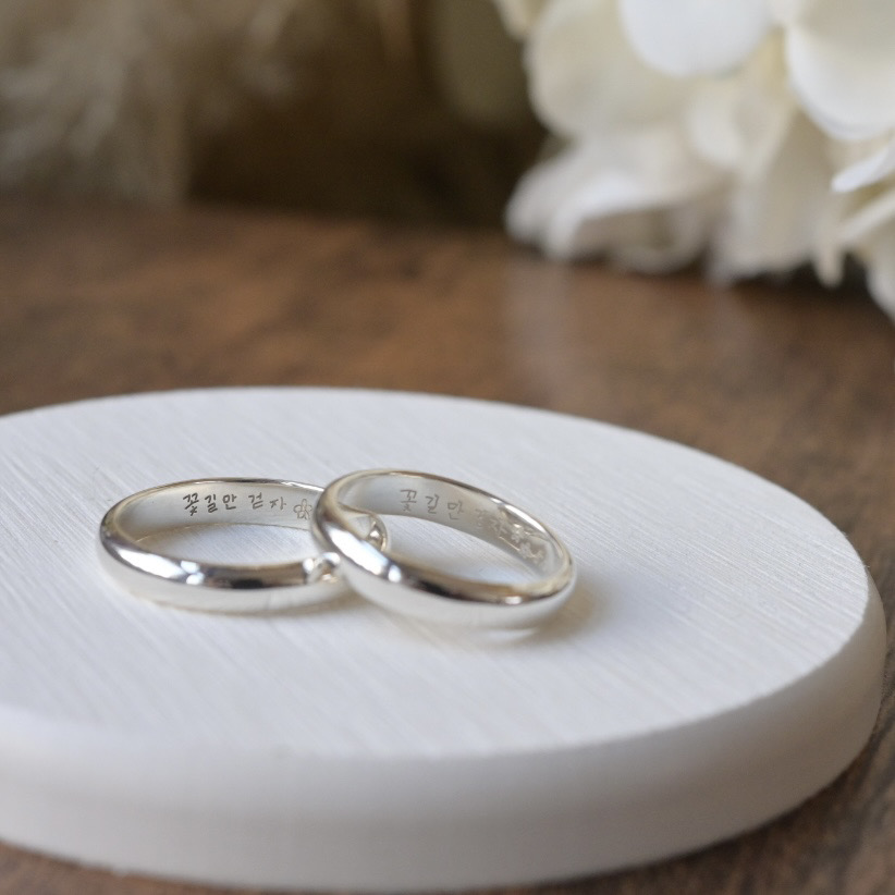 手作りペアリング（シルバー） シルバー（SV950） 甲丸 鏡面 ４mm 手書きレーザー刻印