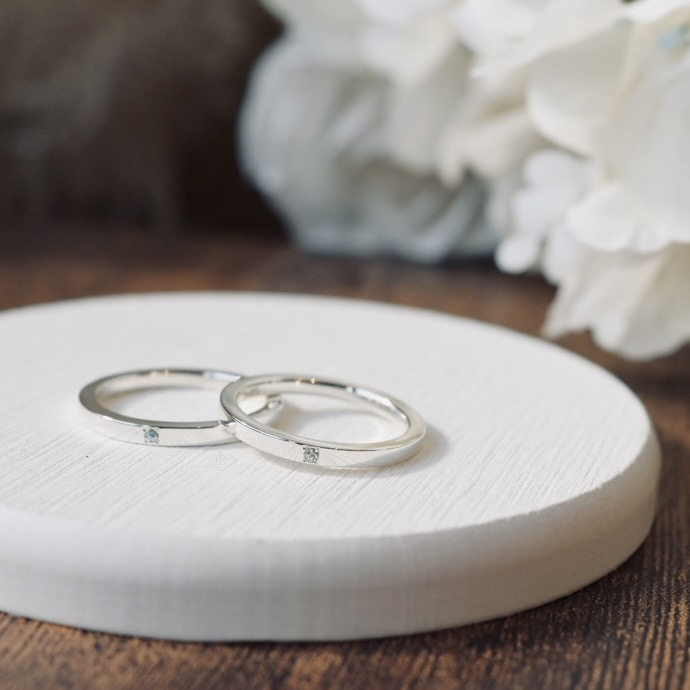 手作りペアリング（シルバー） シルバー（SV950） 平打ち（内甲丸） 鏡面 ２mm 11月 ブルートパーズ 4月 ダイヤモンド カラーリング（ロジウム） レーザー刻印