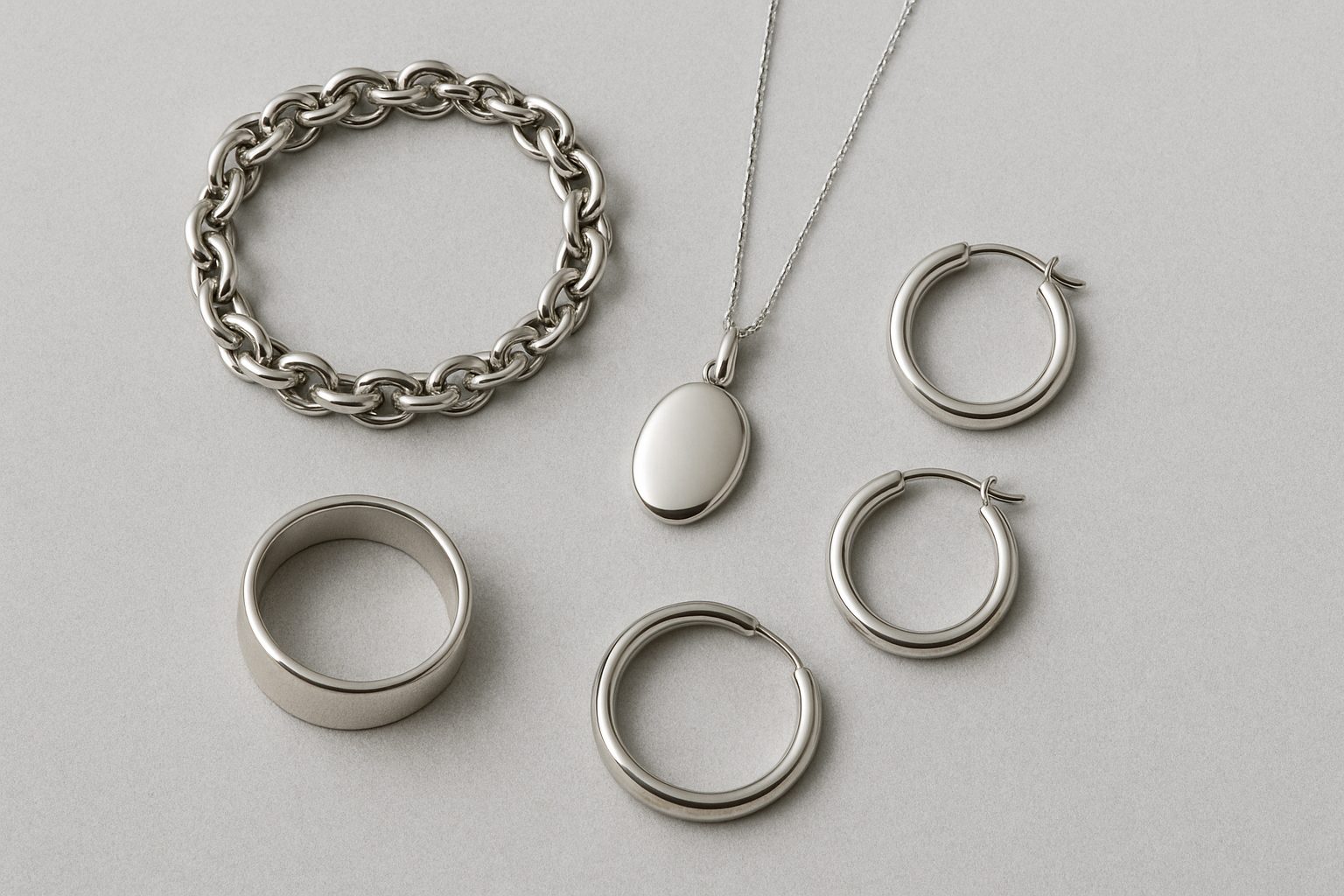 シルバーリングって錆びるの？変色の原因と、変色しないための対策