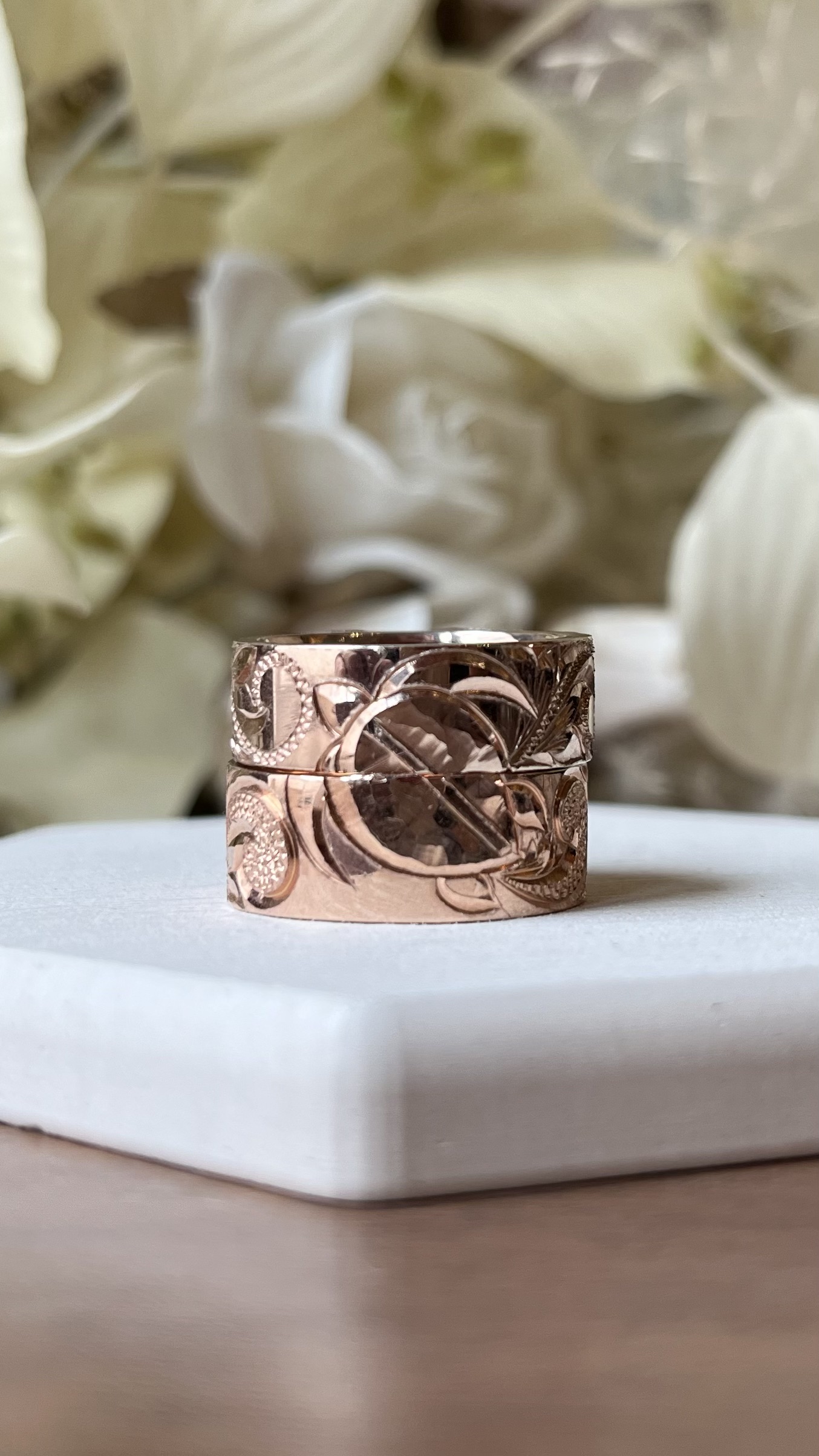 手作りハワイアンシルバーリング（ペアリング） シルバー925 平打ち（内甲丸） 平打ち（内甲丸） ハワイアン 鏡面 ８mm ９mm ウミガメ カラーリング（ピンクゴールド） ハワイアンふたりでひとつ プルメリア