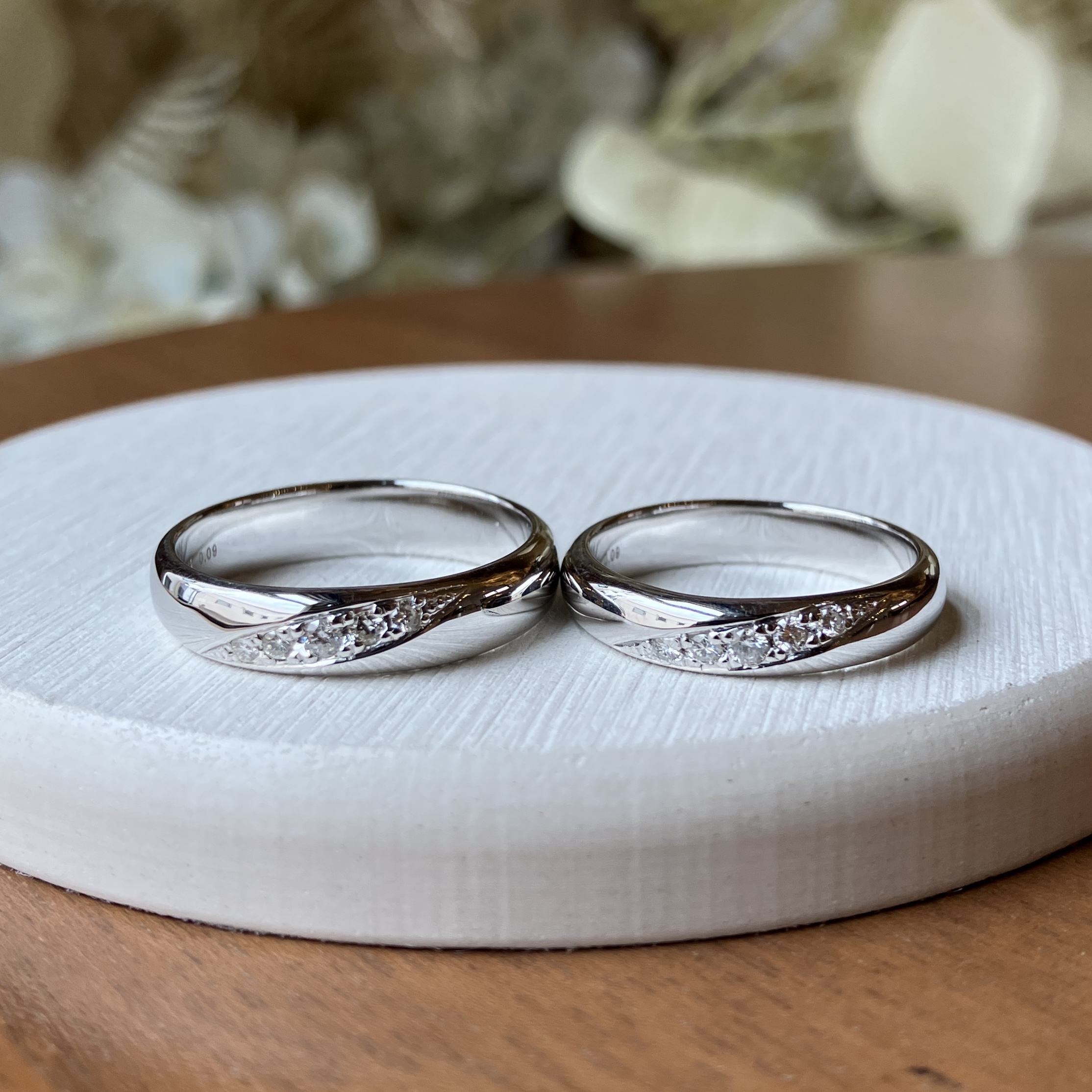 シルバー925 彫り留め 甲丸 鏡面 ４mm ５mm カラーレスダイヤモンド カラーリング（ロジウム）