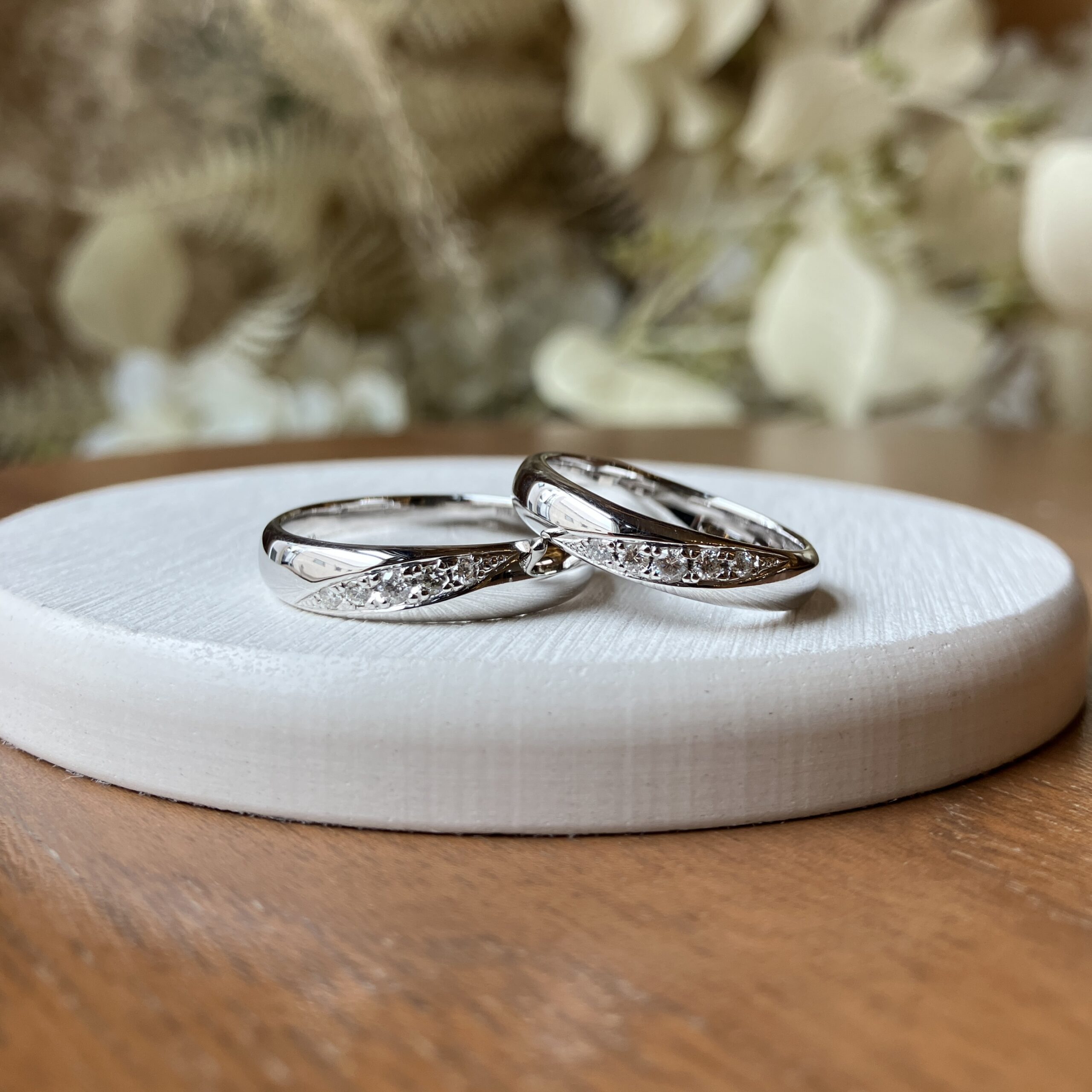 シルバー925 彫り留め 甲丸 鏡面 ４mm ５mm カラーレスダイヤモンド カラーリング（ロジウム）