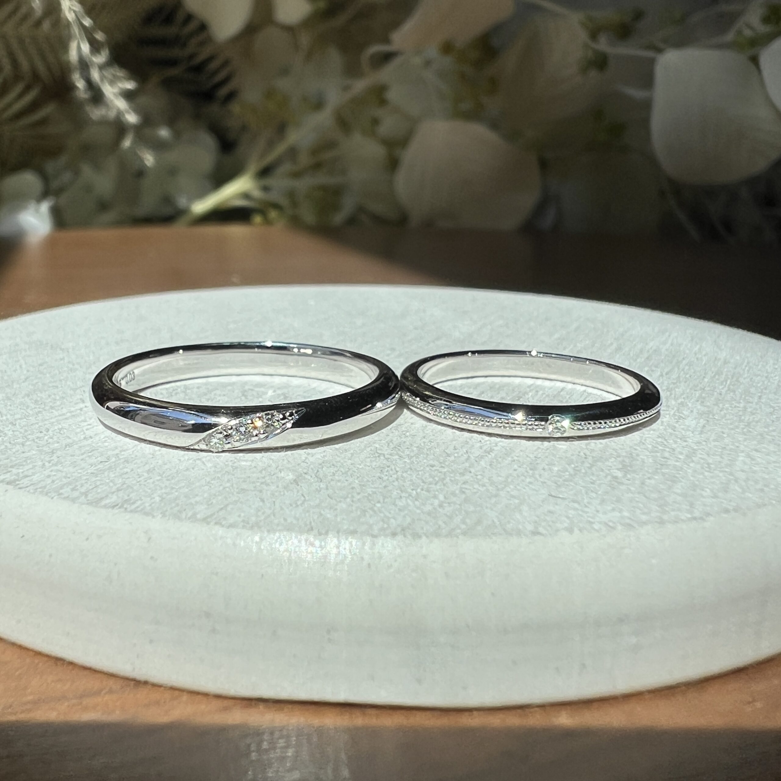 シルバー925 彫り留め 甲丸 鏡面 ２mm ３mm カラーレスダイヤモンド カラーリング（ロジウム） ミル打ち