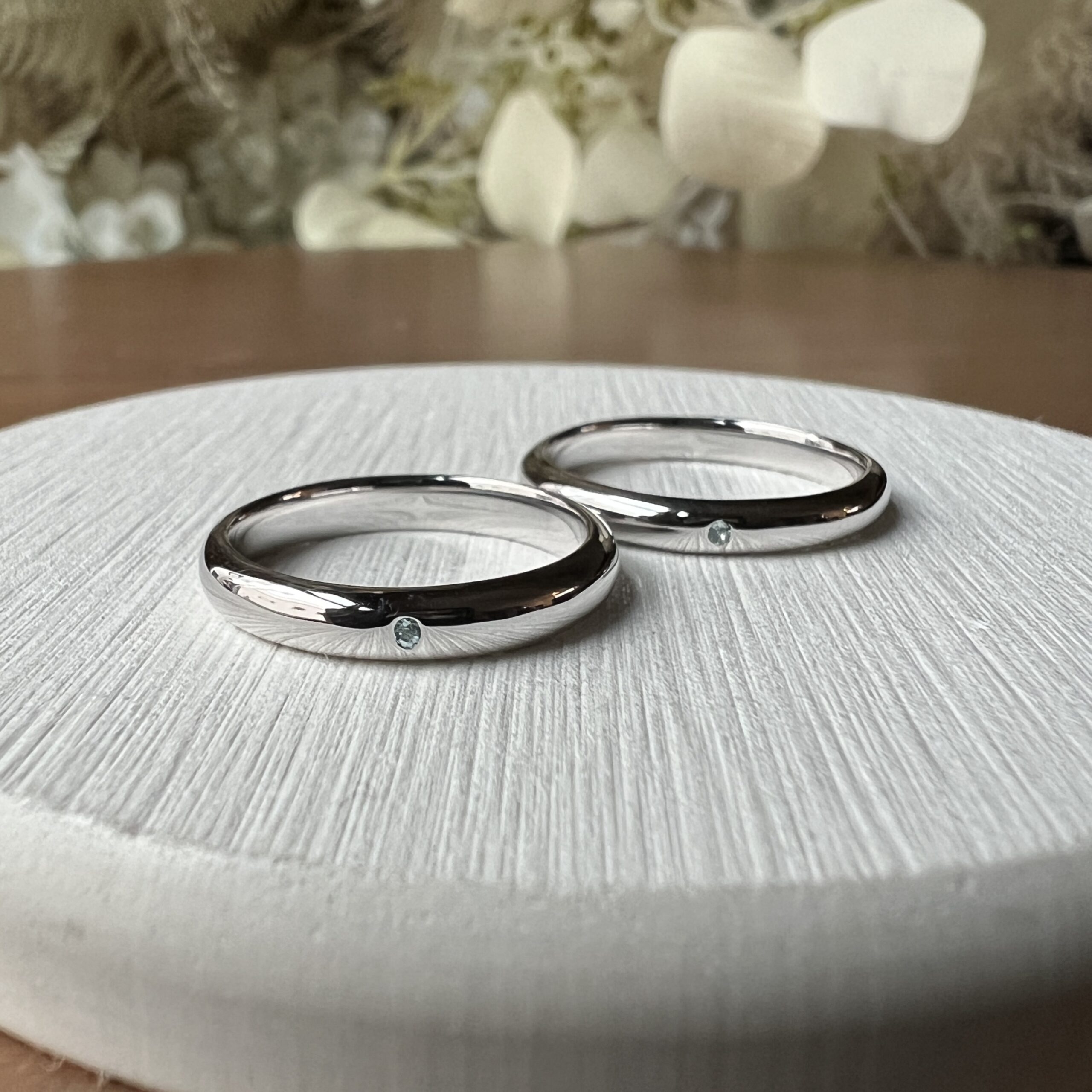 シルバー925 甲丸 鏡面 ３mm 11月 ブルートパーズ 3月 アクアマリン カラーリング（ロジウム）