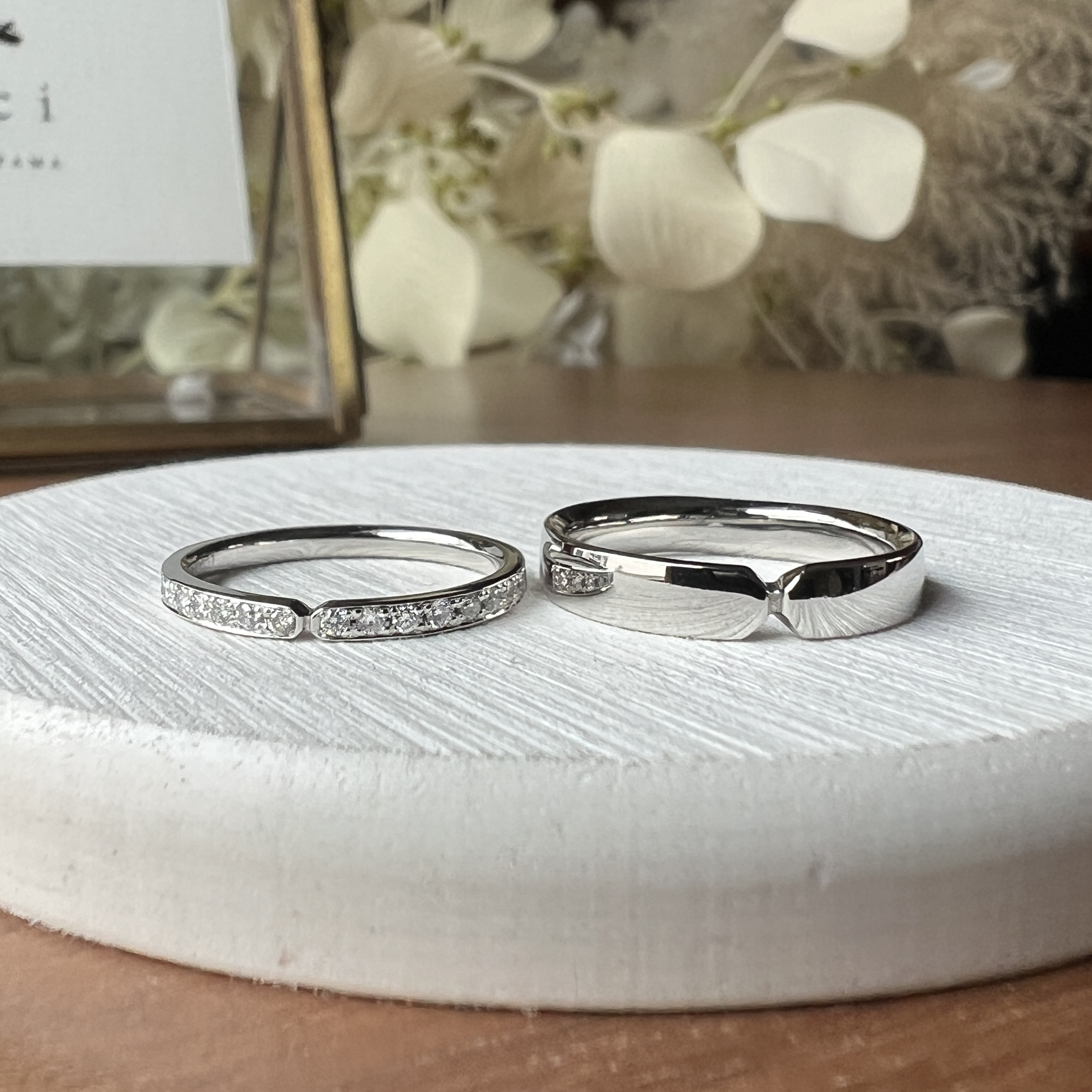 手作り結婚指輪 プラチナ（Pt950） 平打ち（内甲丸） 鏡面 ２mm ４mm カラーレスダイヤモンド H型彫り