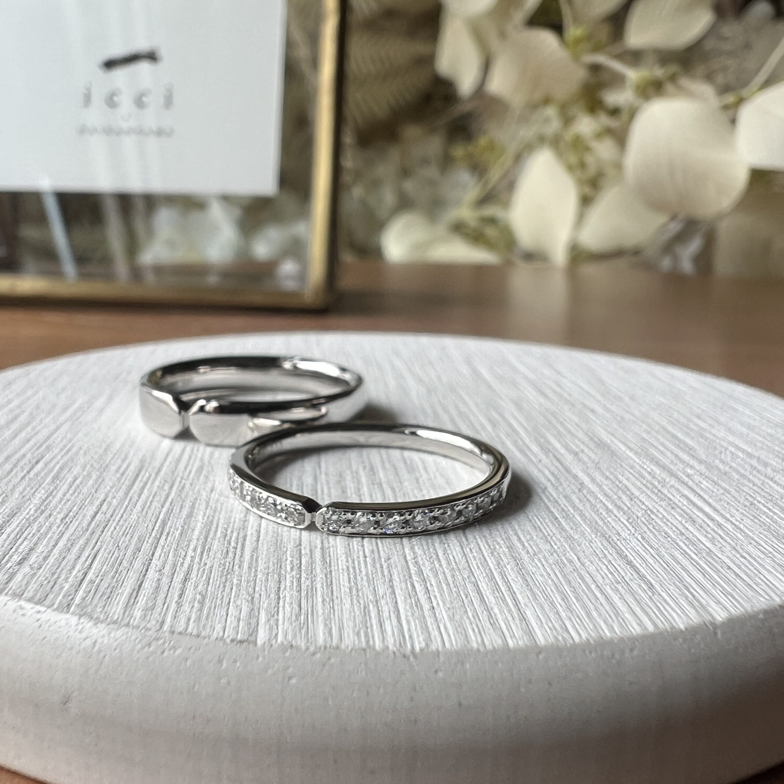 手作り結婚指輪 プラチナ（Pt950） 平打ち（内甲丸） 鏡面 ２mm ４mm カラーレスダイヤモンド H型彫り