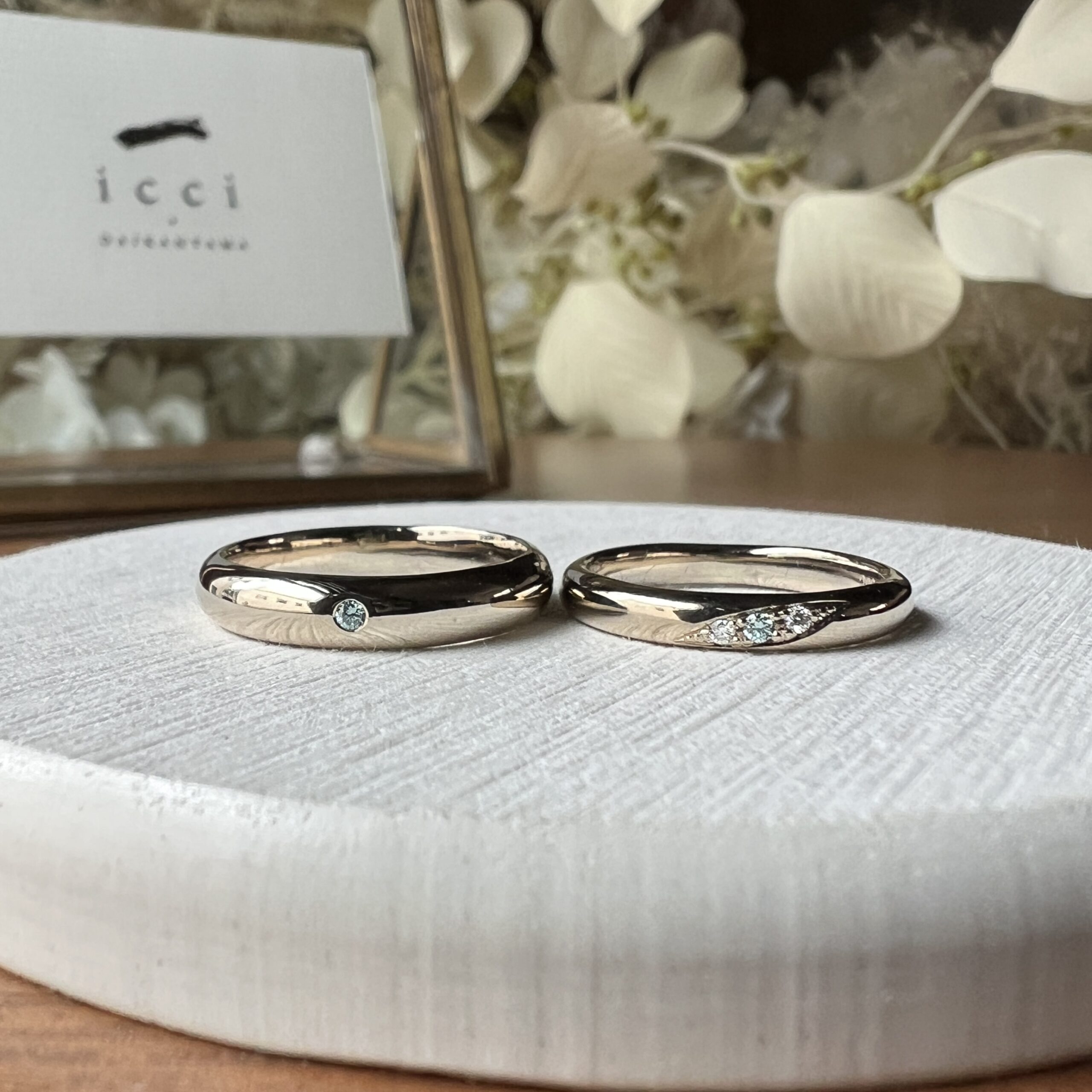 手作り結婚指輪 シャンパンゴールド（K18CG） 甲丸 鏡面 ３mm ４mm 11月 ブルートパーズ 6月 ムーンストーン アイスブルーダイヤモンド レーザー刻印