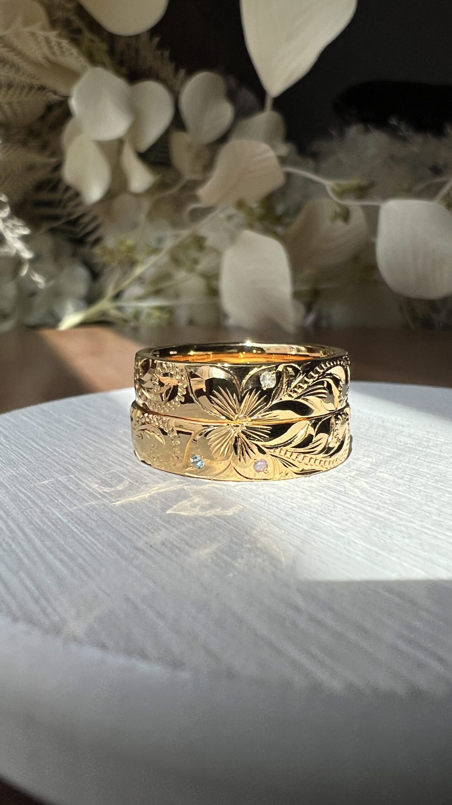 手作りハワイアンシルバーリング（ペアリング） 手作りペアリング（シルバー） シルバー925 平打ち（内甲丸） ハワイアン 鏡面 ５mm 11月 ブルートパーズ 3月 アクアマリン ピンクダイヤモンド カラーリング（アンティークゴールド） ハワイアンふたりでひとつ プルメリア