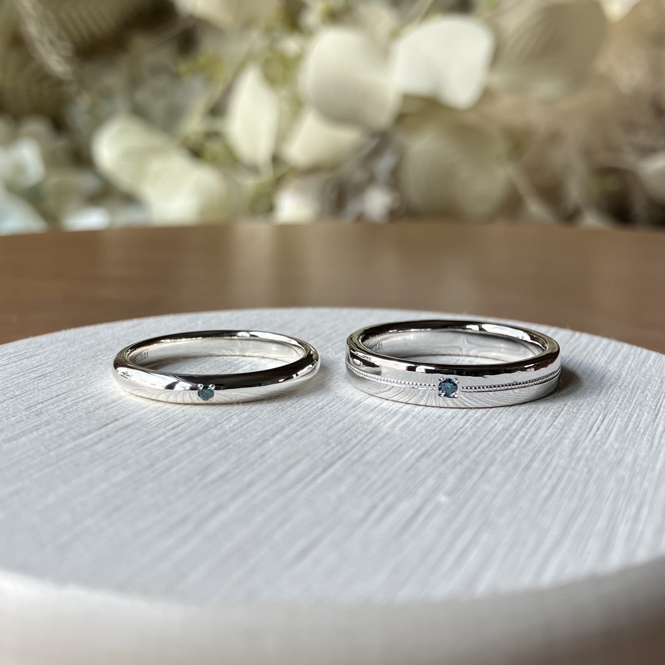 手作りペアリング（シルバー） シルバー925 平打ち（内甲丸） 甲丸 鏡面 ３mm ４mm ブルーダイヤモンド カラーリング（ロジウム） ミル打ち レーザー刻印