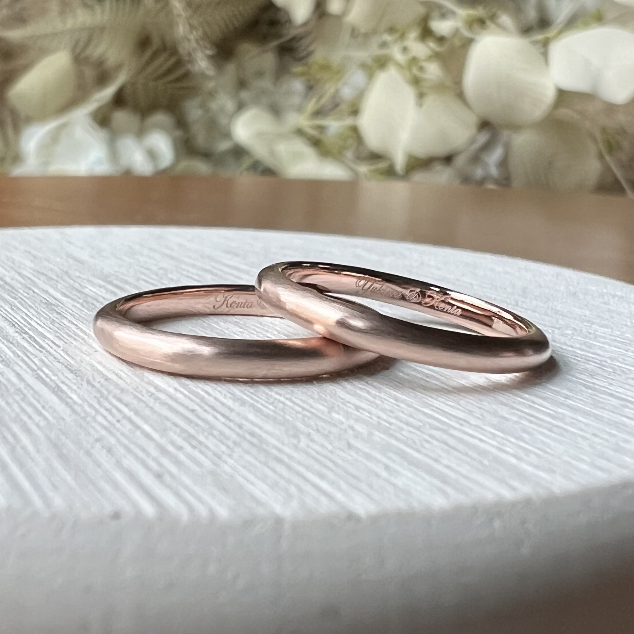 シルバー925 甲丸 つや消し ２mm カラーリング（ピンクゴールド） レーザー刻印