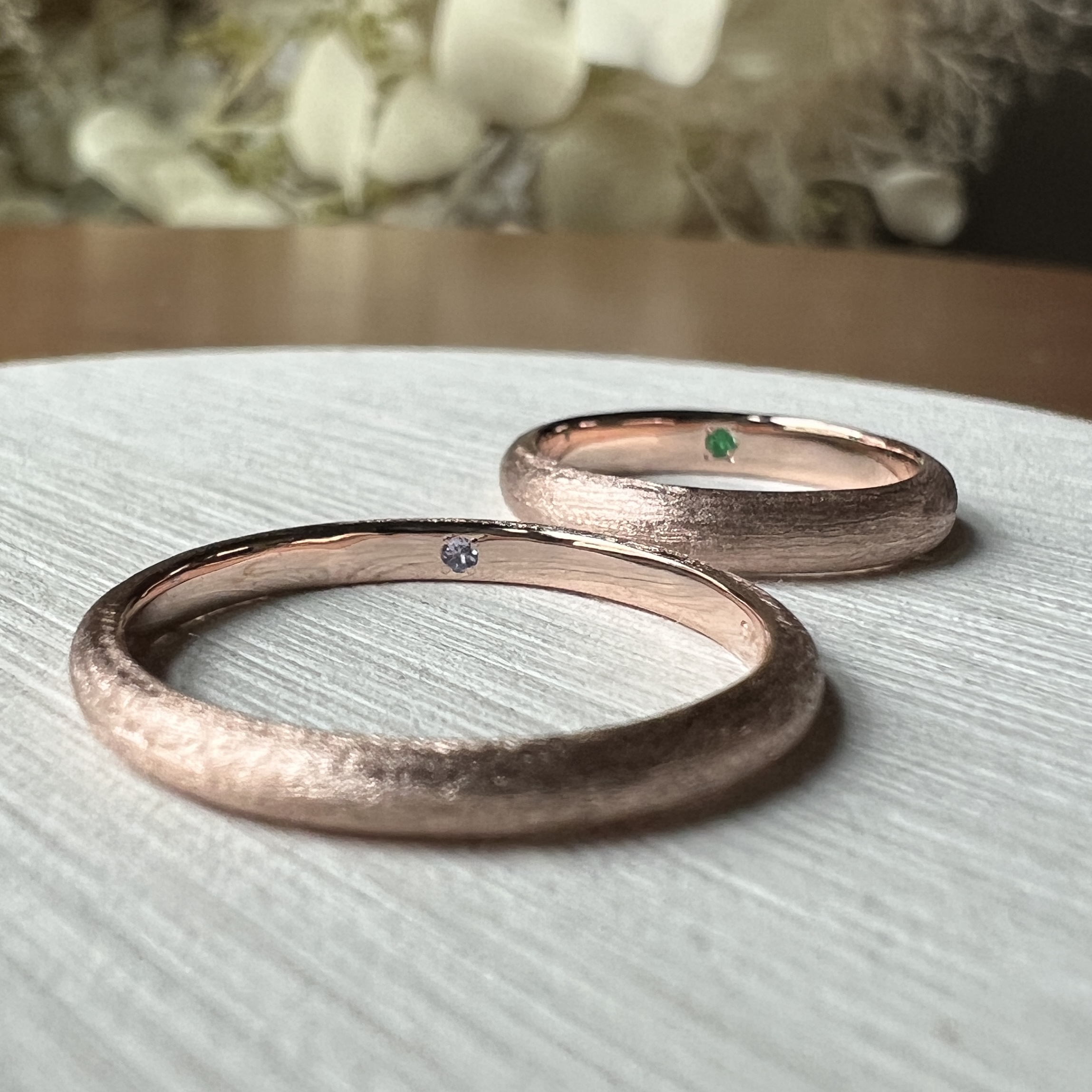 手作りペアリング（シルバー） シルバー925 甲丸 スターダスト ２mm ３mm 12月 タンザナイト 5月 エメラルド