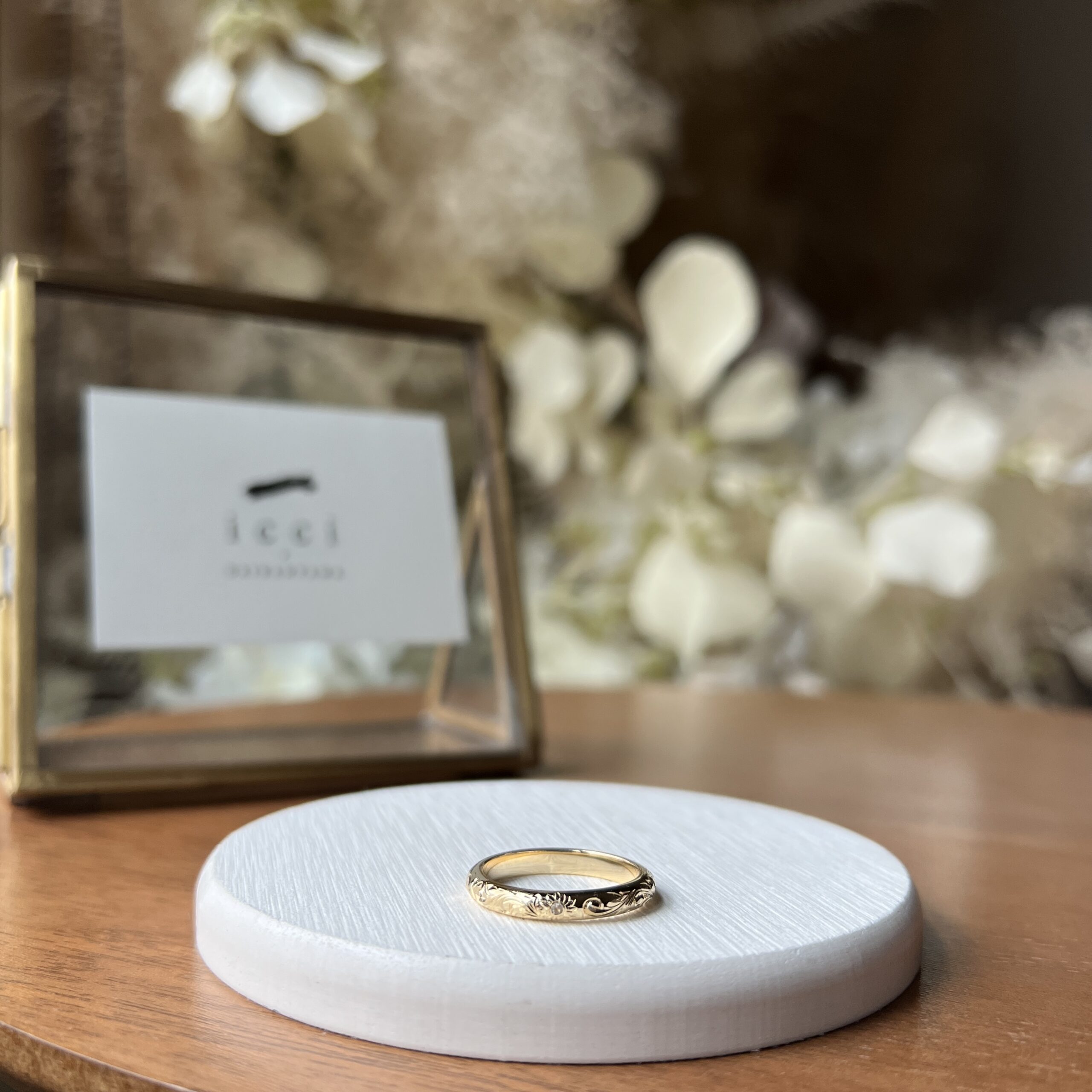 手作りハワイアン結婚指輪 イエローゴールド（K18YG） 甲丸 ３mm 6月 ムーンストーン ハワイアン　ワンポイント レーザー刻印