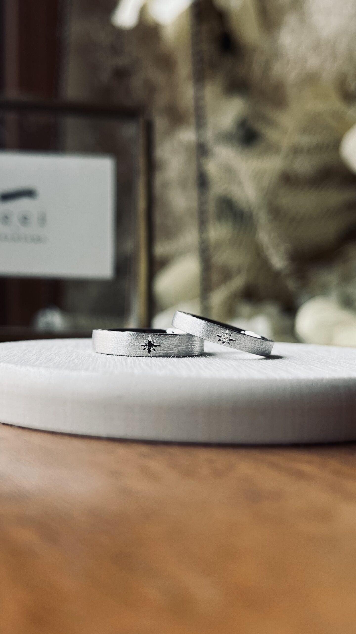 手作りペアリング（シルバー） シルバー925 五光留め 平打ち（内甲丸） スターダスト ３mm ４mm カラーレスダイヤモンド ブラックダイヤモンド カラーリング（ロジウム）