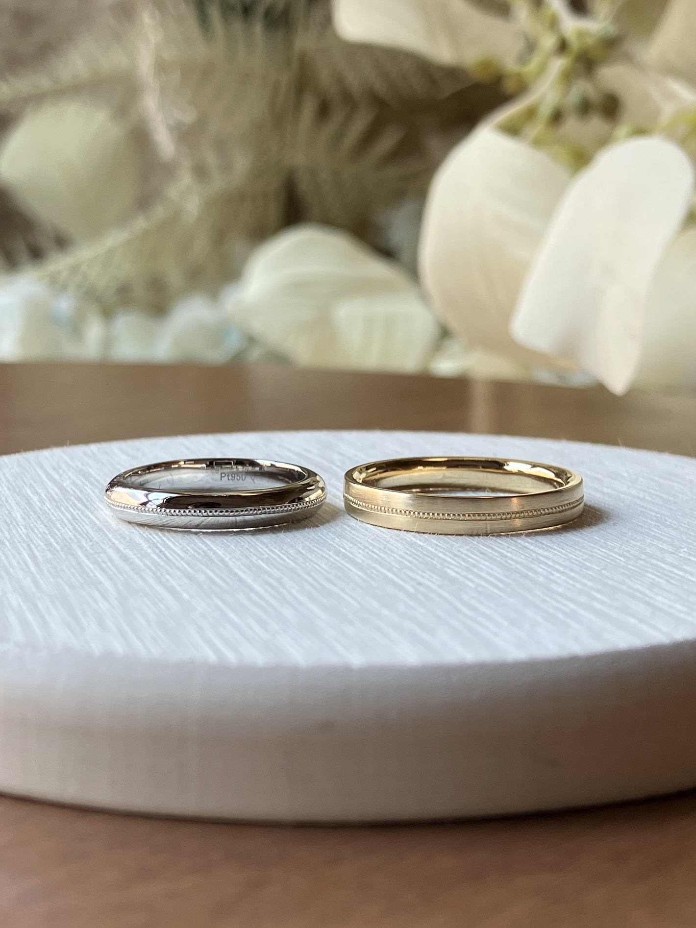 手作り結婚指輪・婚約指輪（3本制作） イエローゴールド（K18YG） プラチナ（Pt950） 平打ち（内甲丸） 平打ち（内甲丸） 甲丸 つや消し 鏡面 ３mm 11月 ブルートパーズ 6月 ムーンストーン ミル打ち レーザー刻印