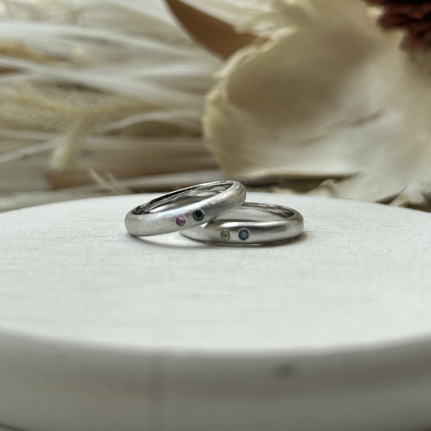 手作りペアリング（シルバー） シルバー925 ブルーダイヤモンド 甲丸 スターダスト つや消し ３mm 8月 ペリドット ピンクダイヤモンド ブルーダイヤモンド レーザー刻印