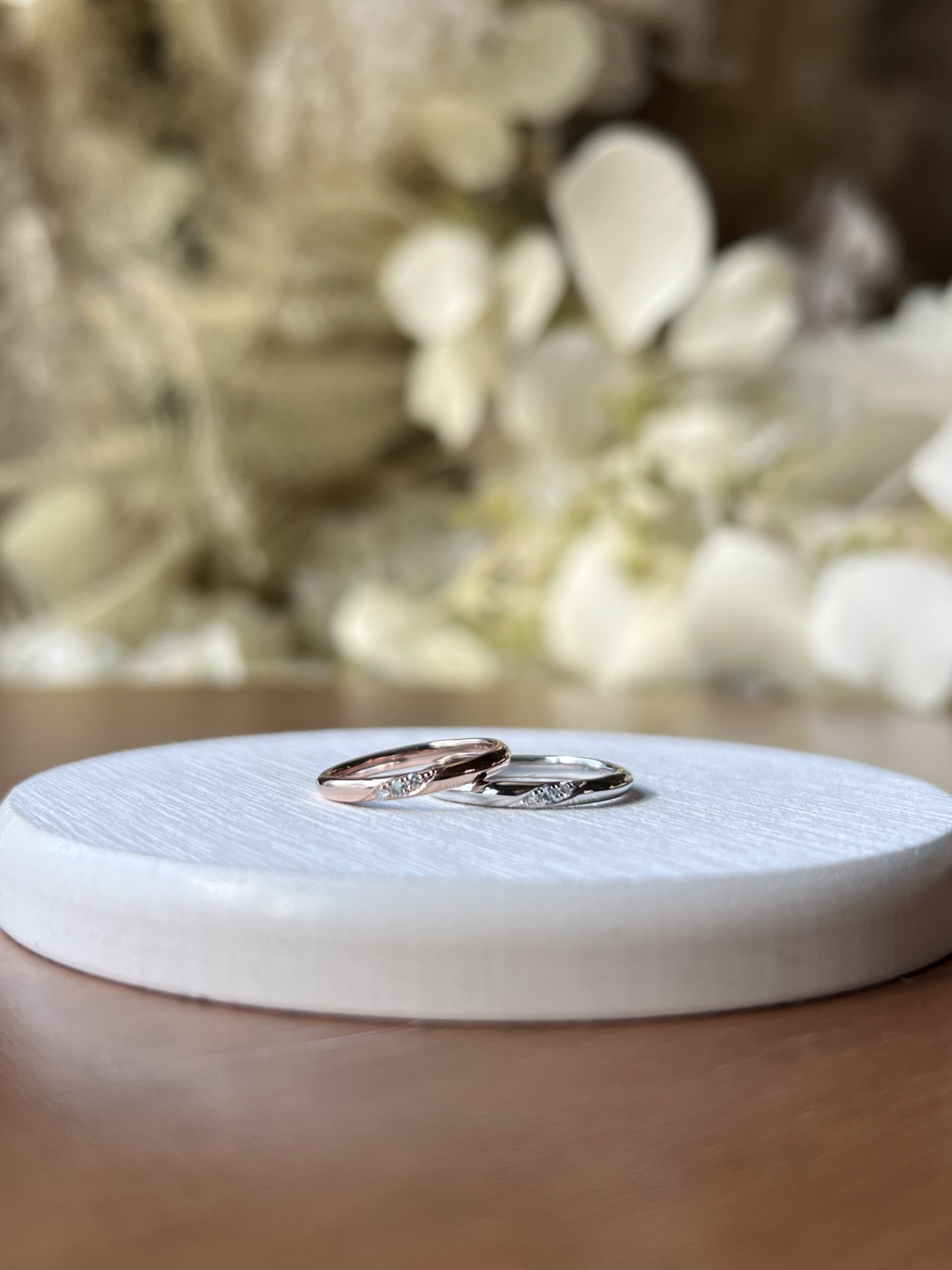 手作りペアリング（シルバー） シルバー925 彫り留め 甲丸 鏡面 ２mm 3月 アクアマリン カラーレスダイヤモンド カラーリング（ピンクゴールド） カラーリング（ロジウム）