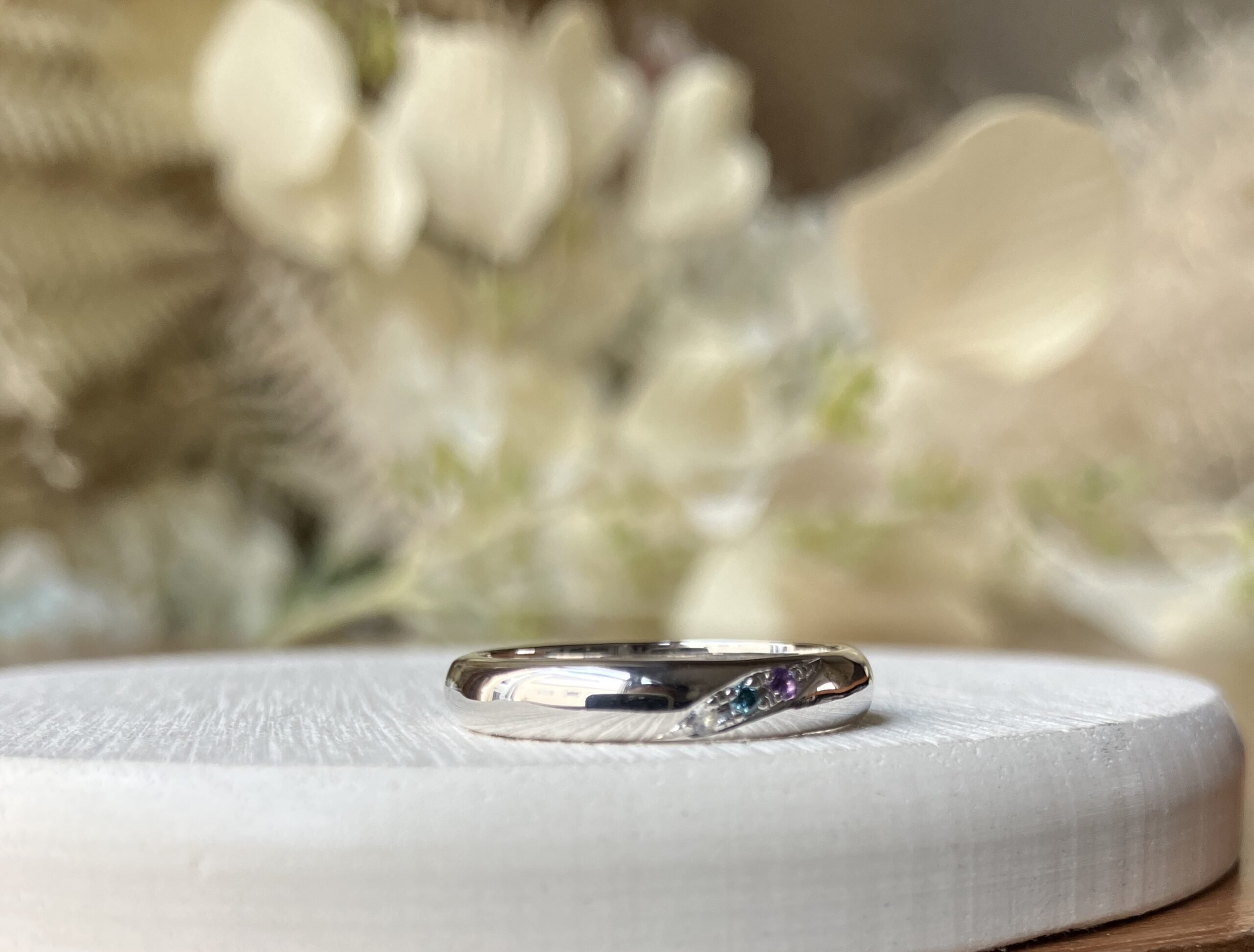 手作りペアリング（シルバー） 甲丸 鏡面 ３mm スカイブルーダイヤモンド カラーレスダイヤモンド 2月 アメシスト