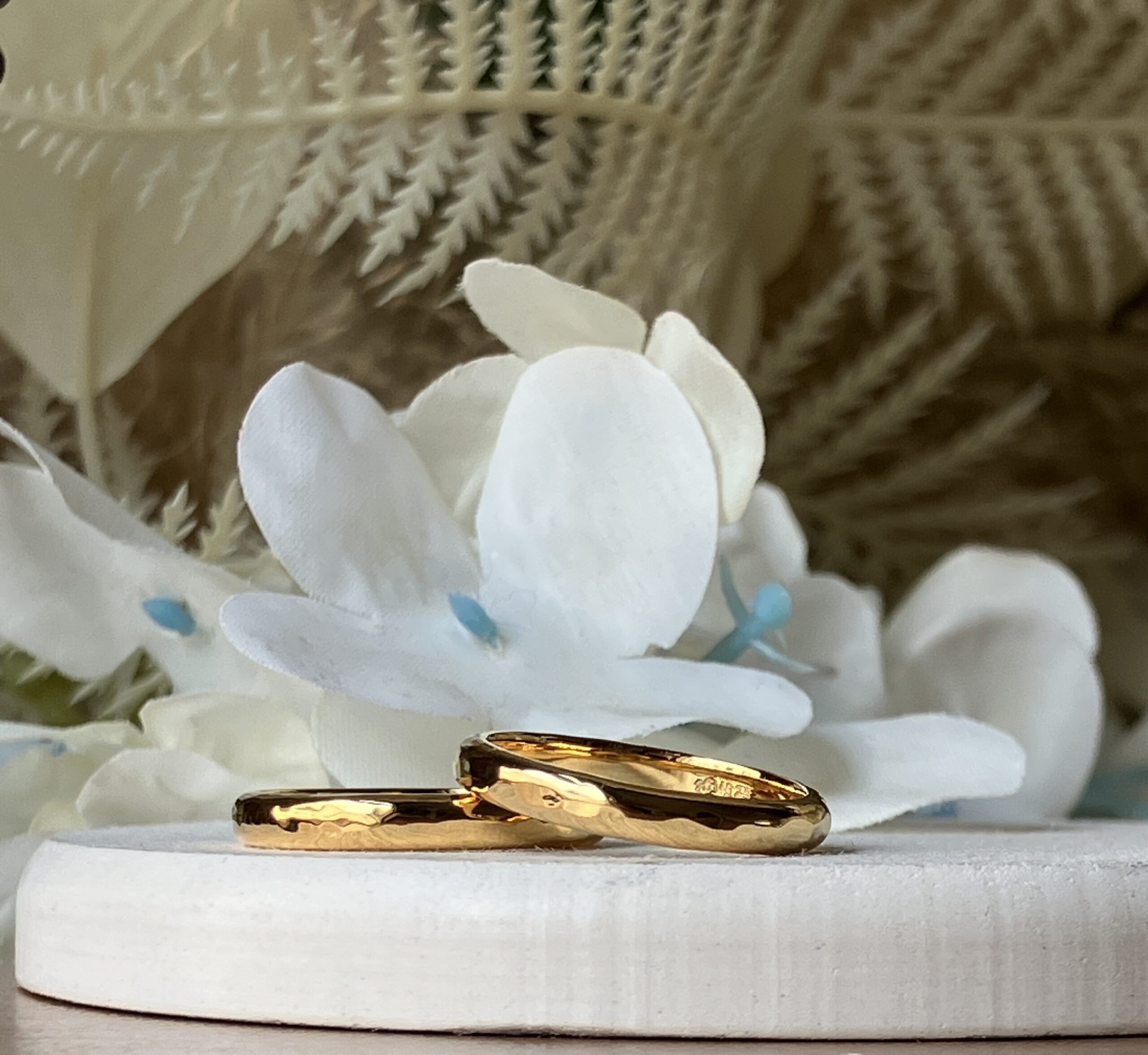 手作りペアリング（シルバー） 甲丸 鏡面 ハンマー ３mm カラーリング（アンティークゴールド）