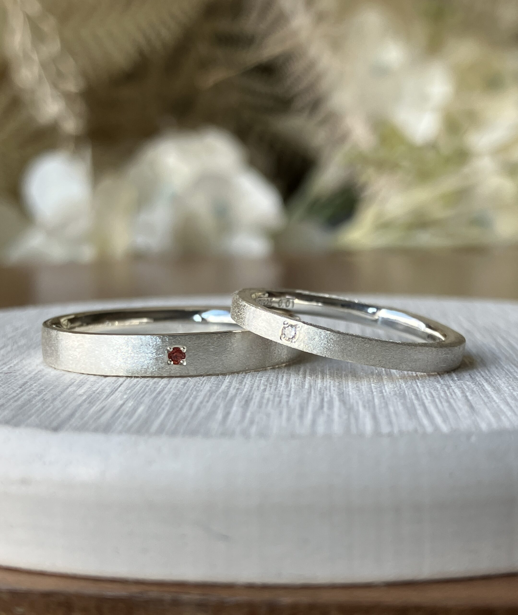 手作りペアリング（シルバー） 平打ち（内甲丸） スターダスト ２mm ３mm 9月 サファイア カラーダイヤモンド