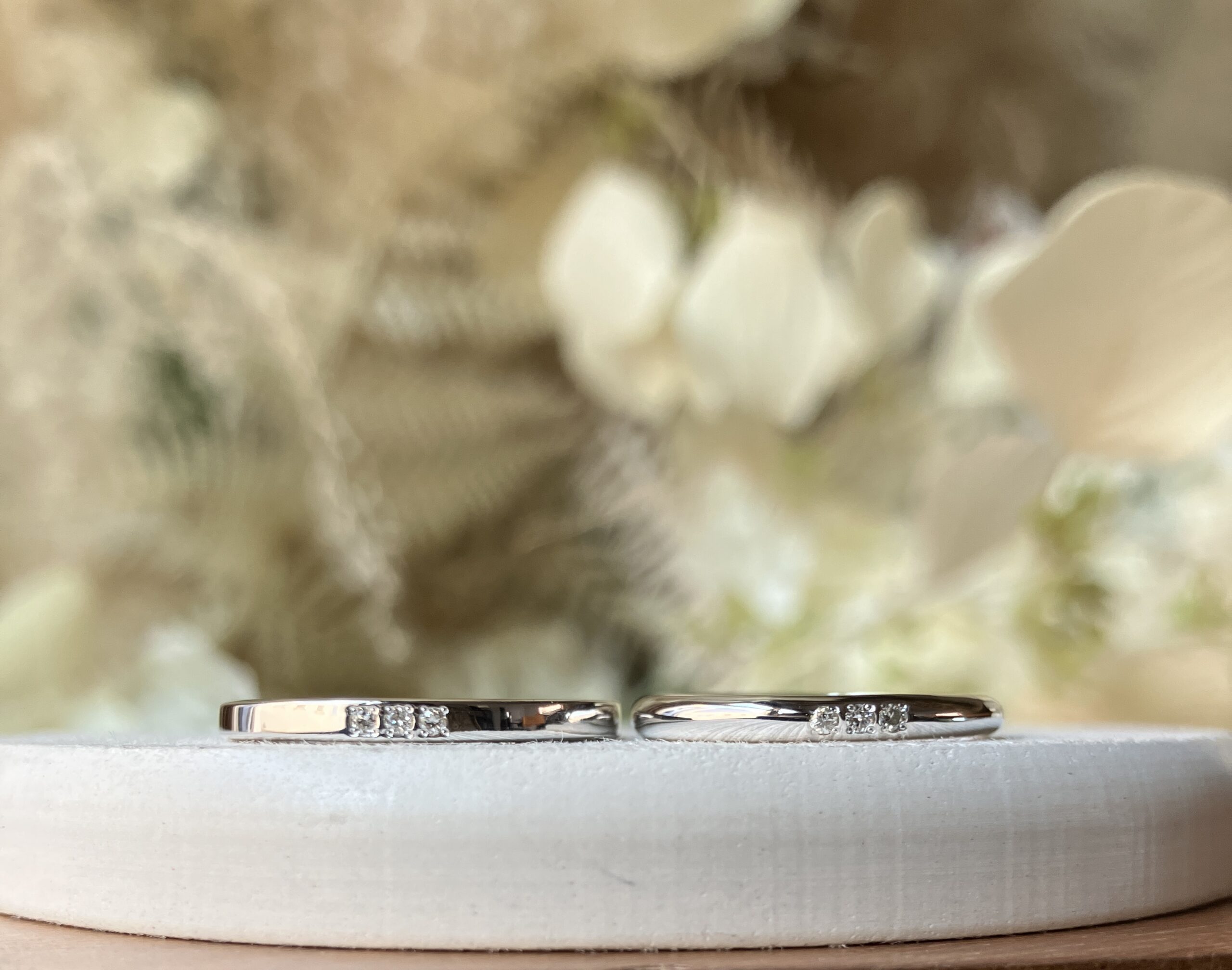 手作りペアリング（シルバー） 平打ち（内甲丸） 甲丸 鏡面 ２mm カラーダイヤモンド