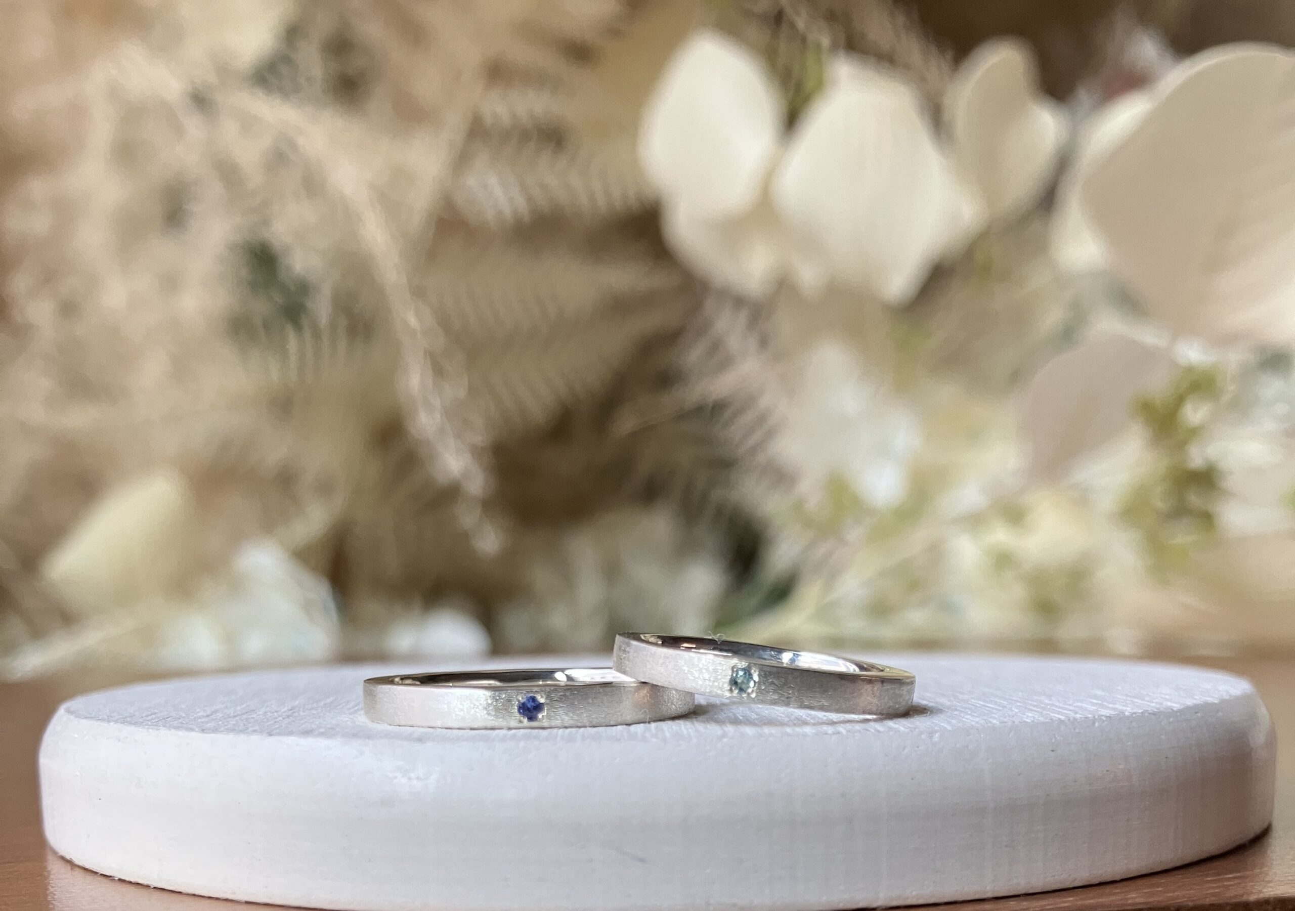 手作りペアリング（シルバー） シルバー（SV950） 平打ち（内甲丸） スターダスト つや消し ２mm 11月 ブルートパーズ 12月 タンザナイト