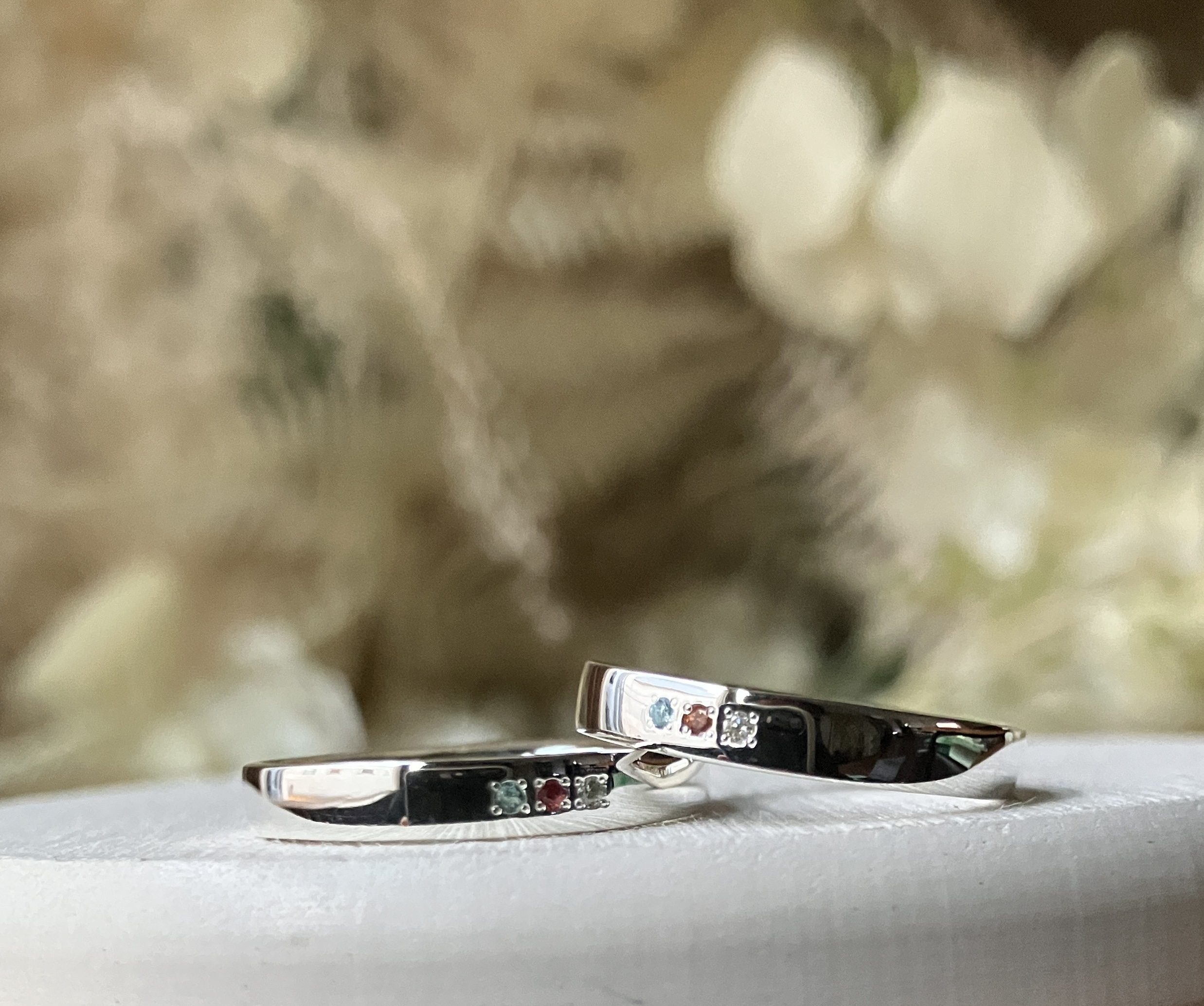 手作りペアリング（シルバー） シルバー925 平打ち（内甲丸） 鏡面 ３mm 11月 ブルートパーズ 9月 サファイア カラーダイヤモンド