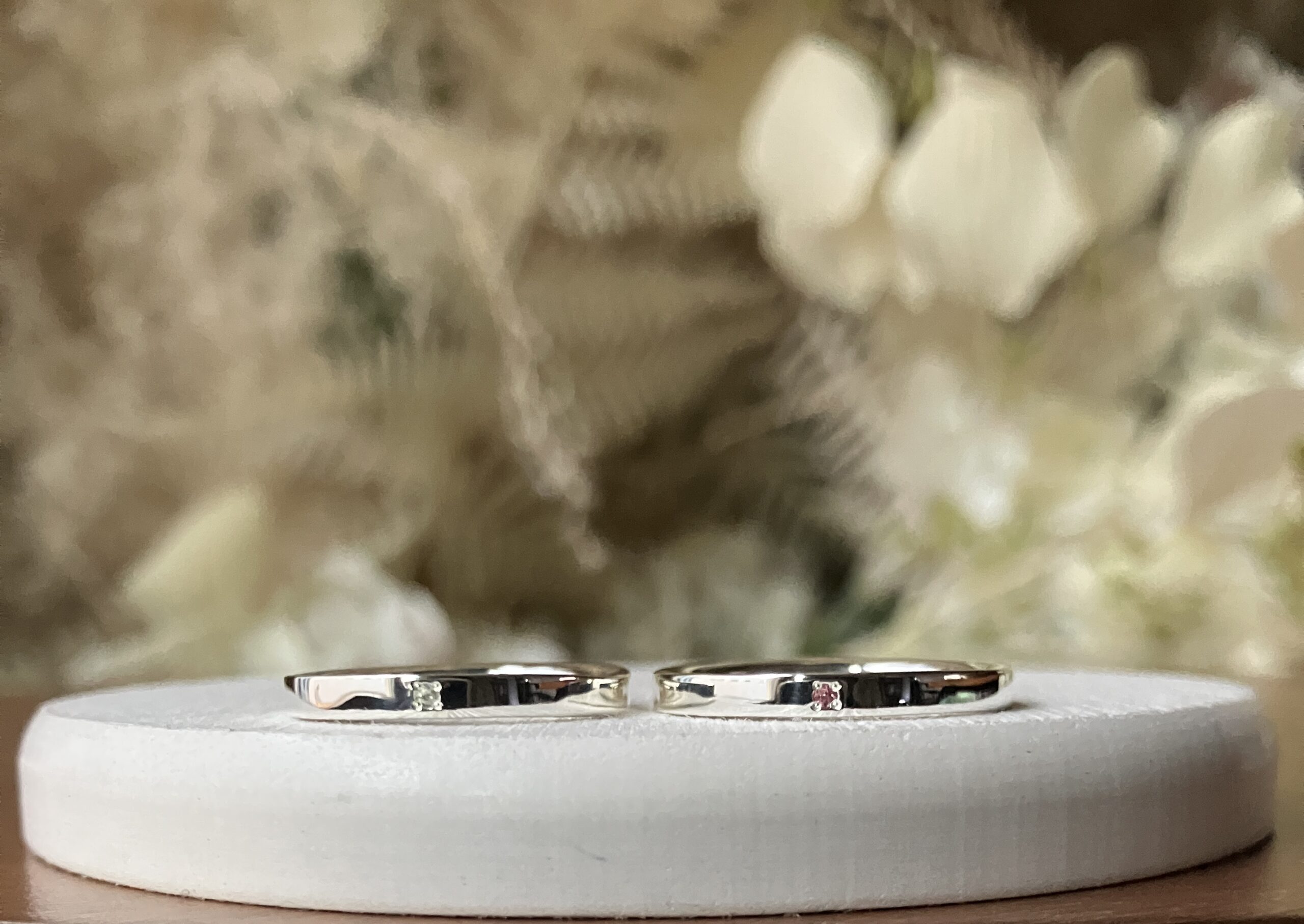 手作りペアリング（シルバー） 平打ち（内甲丸） 鏡面 ２mm 10月 トルマリン 6月 ムーンストーン