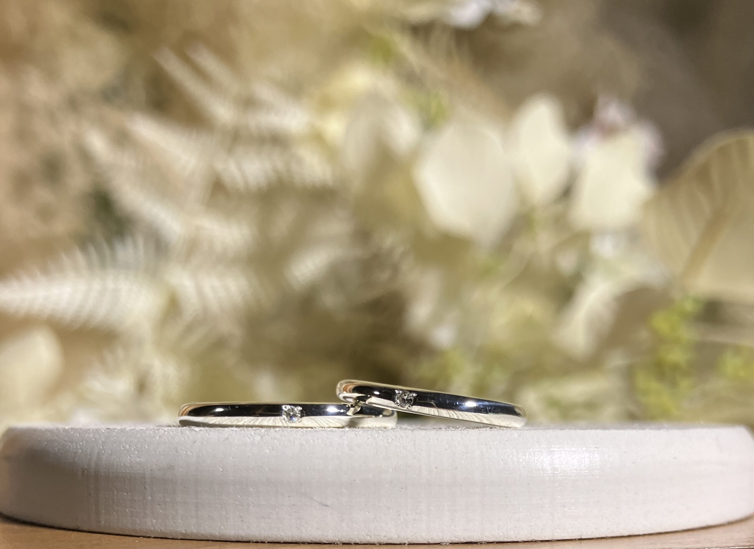 手作りペアリング（シルバー） 甲丸 鏡面 ２mm カラーダイヤモンド