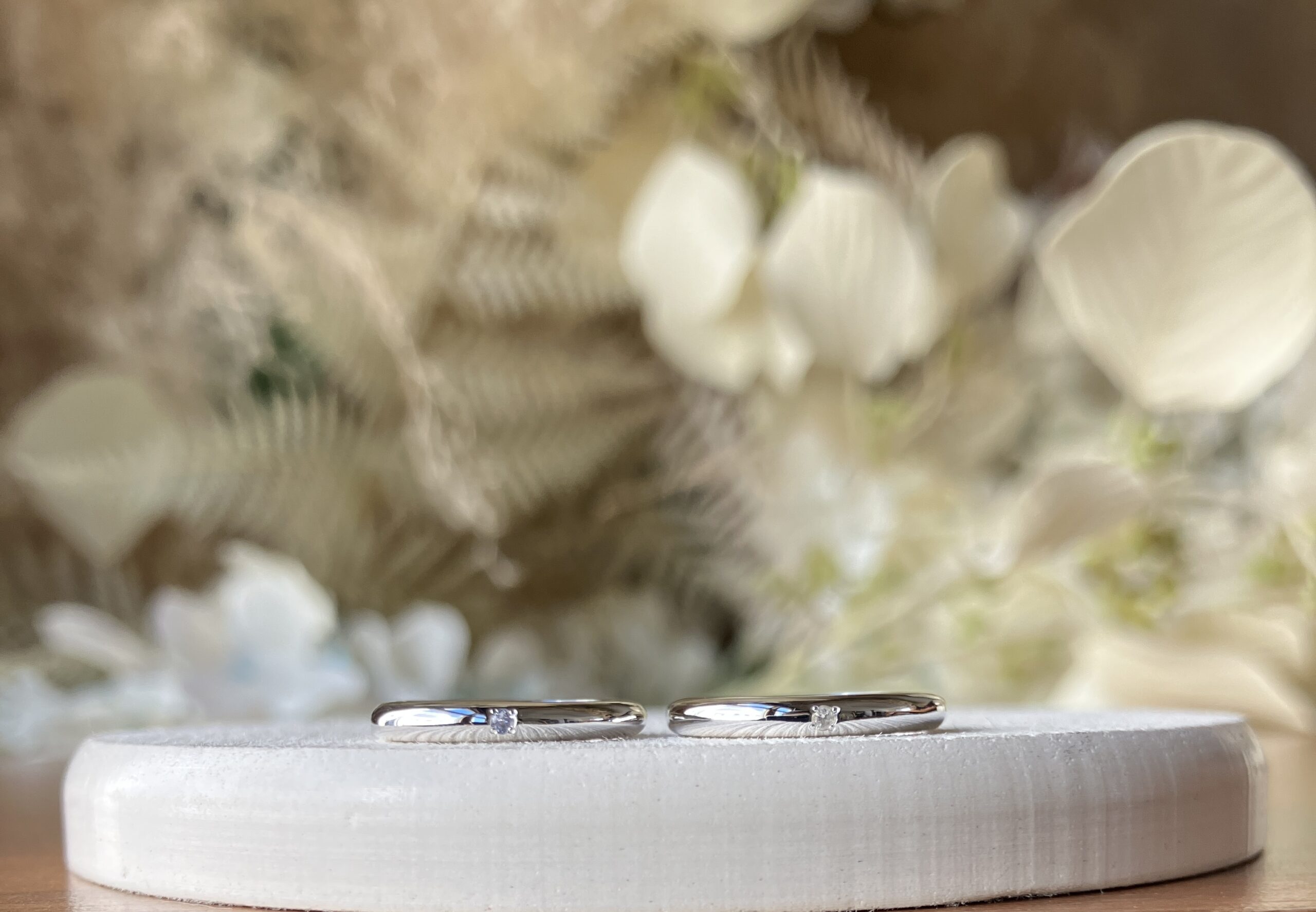 手作りペアリング（シルバー） 甲丸 鏡面 ２mm 6月 ムーンストーン 12月 タンザナイト