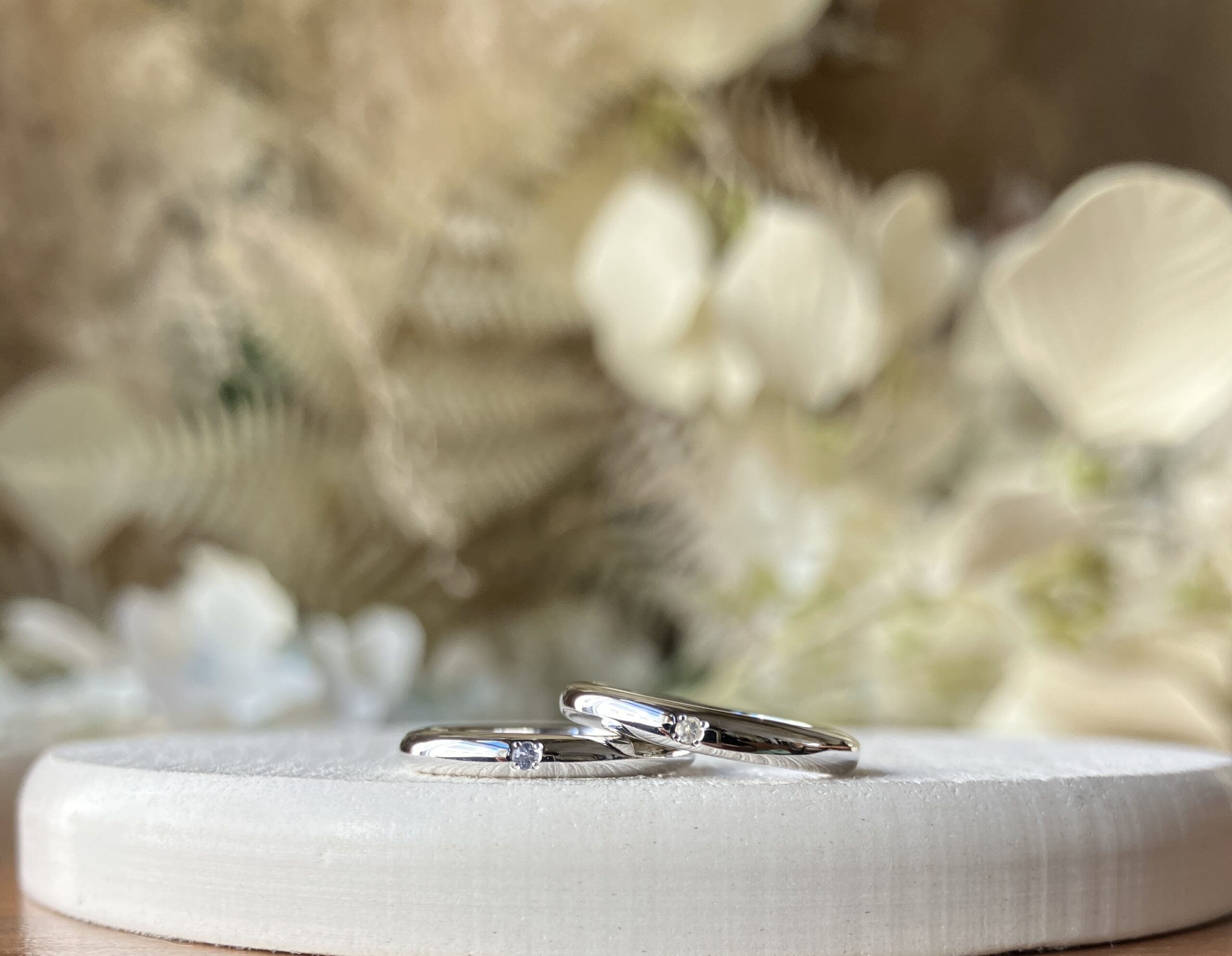 手作りペアリング（シルバー） 甲丸 鏡面 ２mm 6月 ムーンストーン 12月 タンザナイト