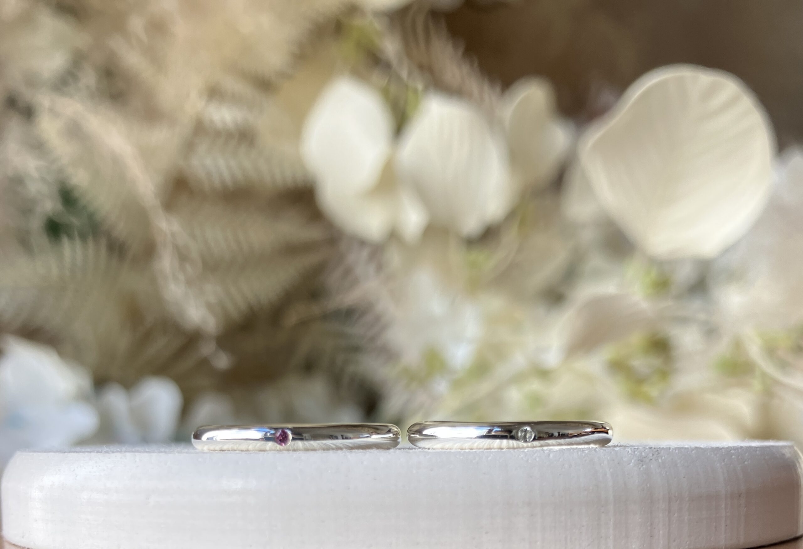 手作りペアリング（シルバー） 甲丸 鏡面 ２mm 1月 ガーネット 6月 ムーンストーン