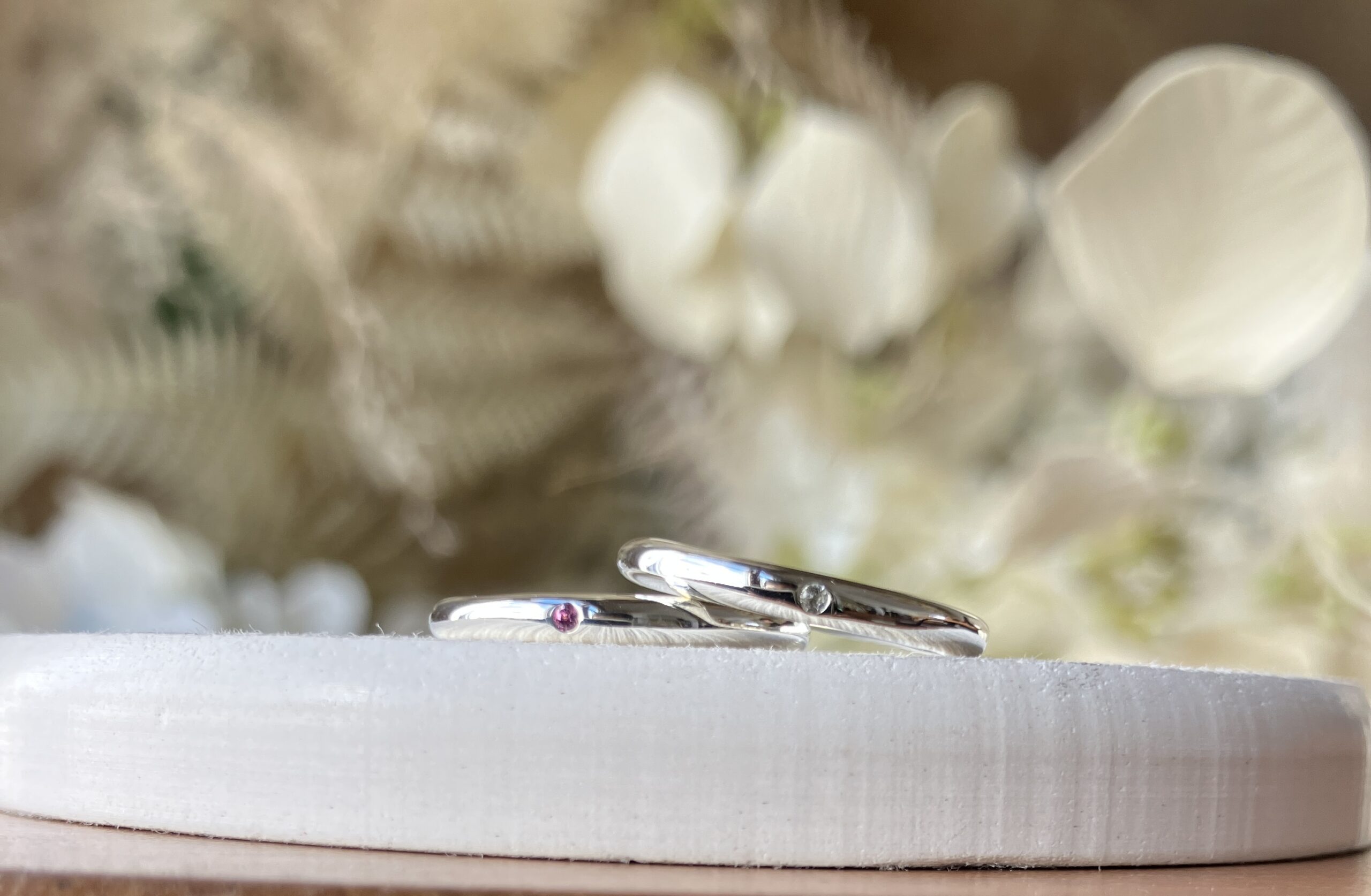 手作りペアリング（シルバー） 甲丸 鏡面 ２mm 1月 ガーネット 6月 ムーンストーン