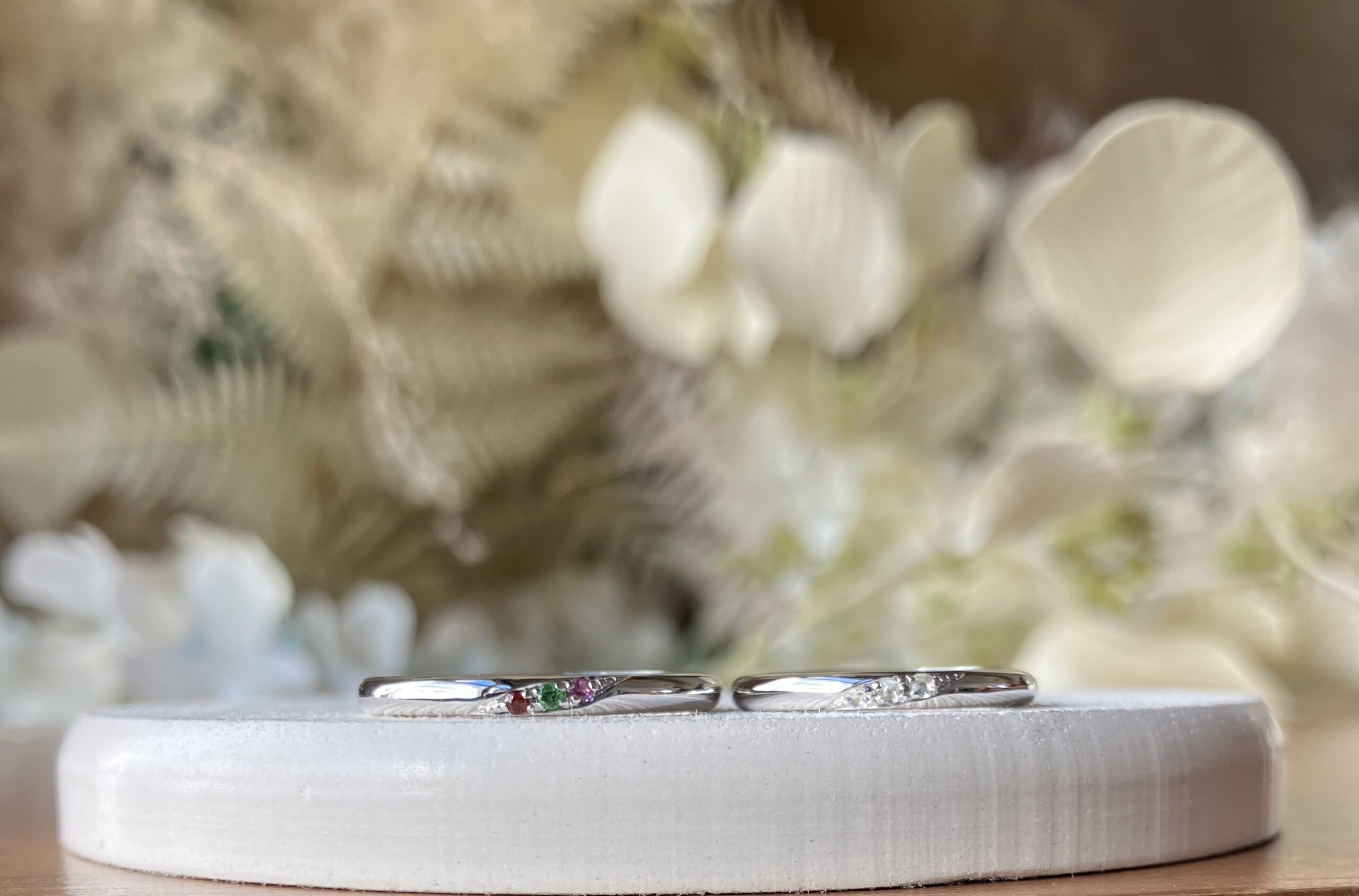 手作りペアリング（シルバー） 甲丸 鏡面 ２mm ロードライトガーネット グリーンガーネット 1月 ガーネット 6月 ムーンストーン H型彫り