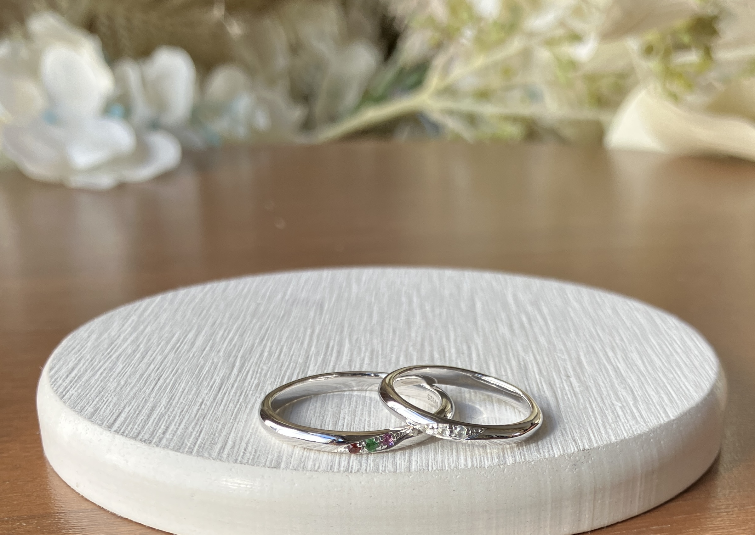 手作りペアリング（シルバー） 甲丸 鏡面 ２mm ロードライトガーネット グリーンガーネット 1月 ガーネット 6月 ムーンストーン H型彫り