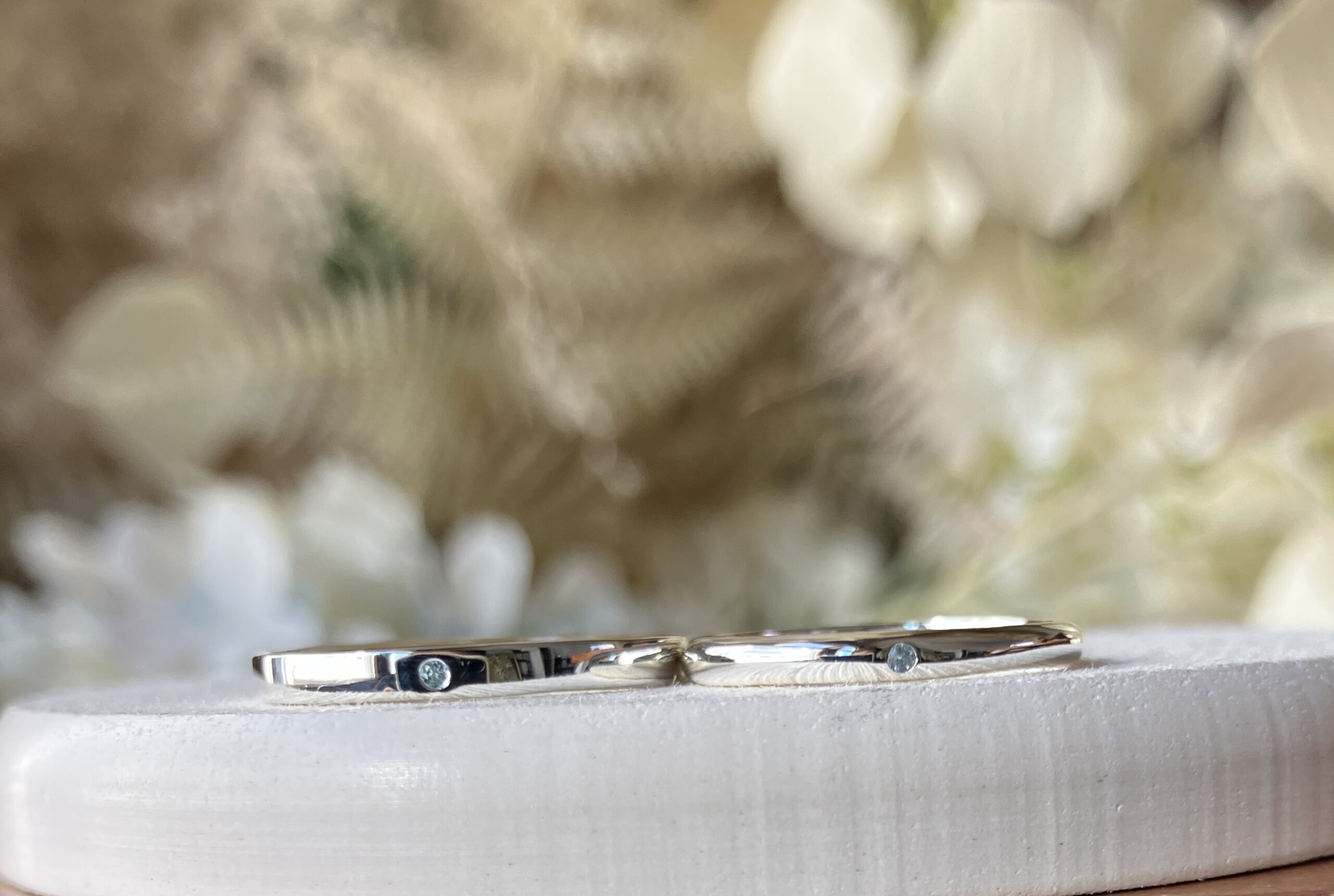 手作りペアリング（シルバー） 甲丸 平打ち（内甲丸） 鏡面 ２mm 11月 ブルートパーズ