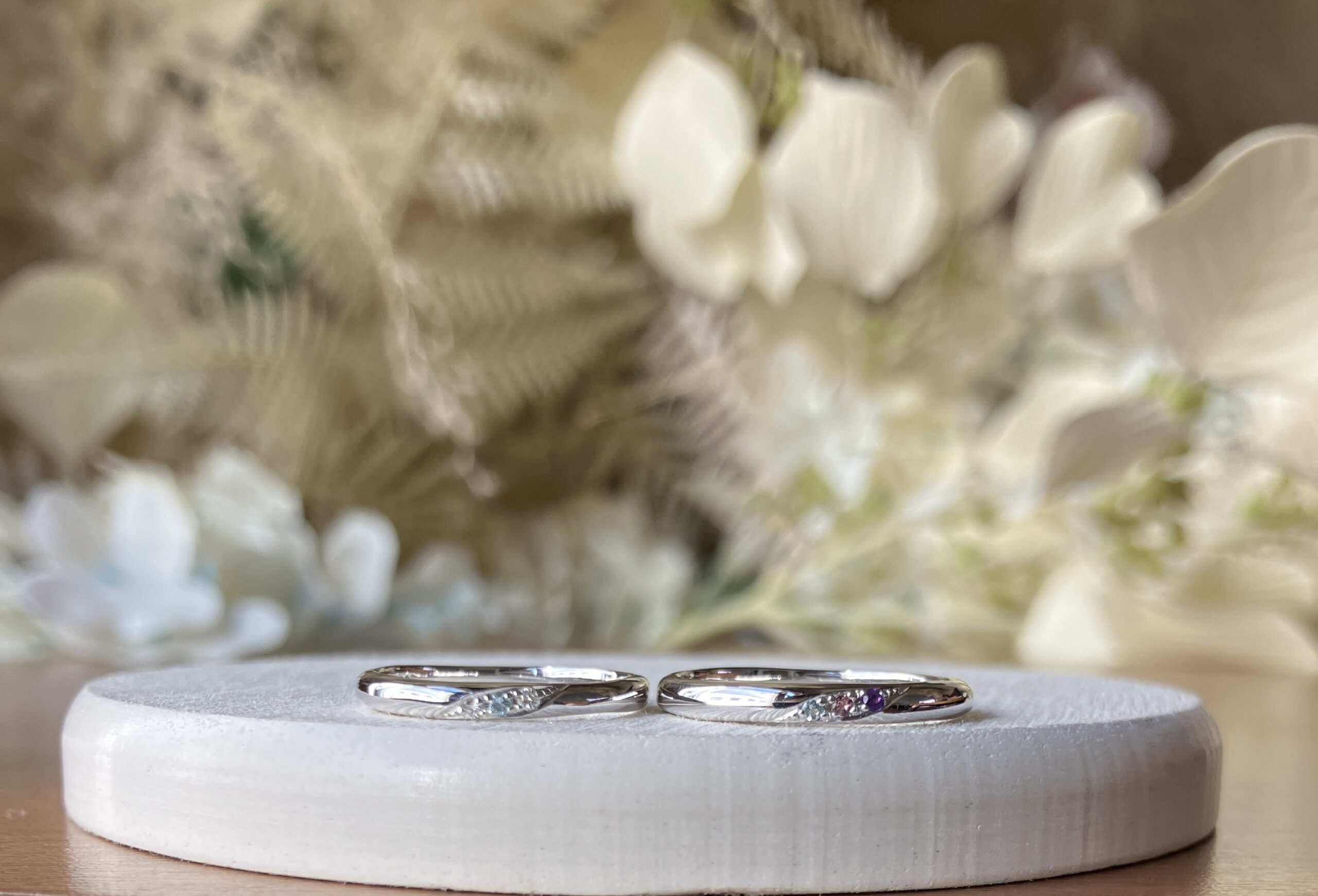 手作りペアリング（シルバー） 甲丸 ２mm カラーレスダイヤ70％ 2月 アメシスト 10月 トルマリン 11月 ブルートパーズ H型彫り