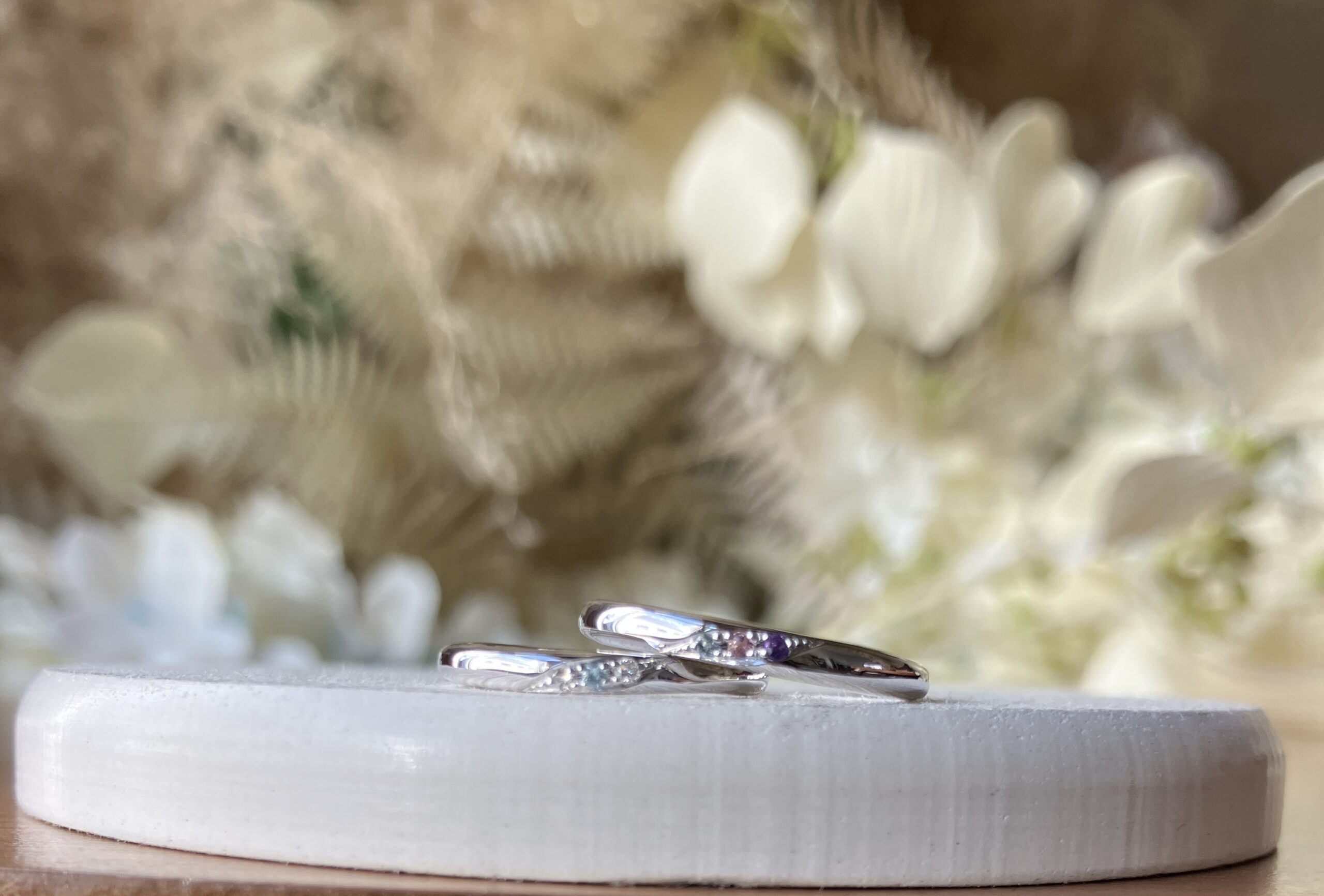 手作りペアリング（シルバー） 甲丸 ２mm カラーレスダイヤ70％ 2月 アメシスト 10月 トルマリン 11月 ブルートパーズ H型彫り