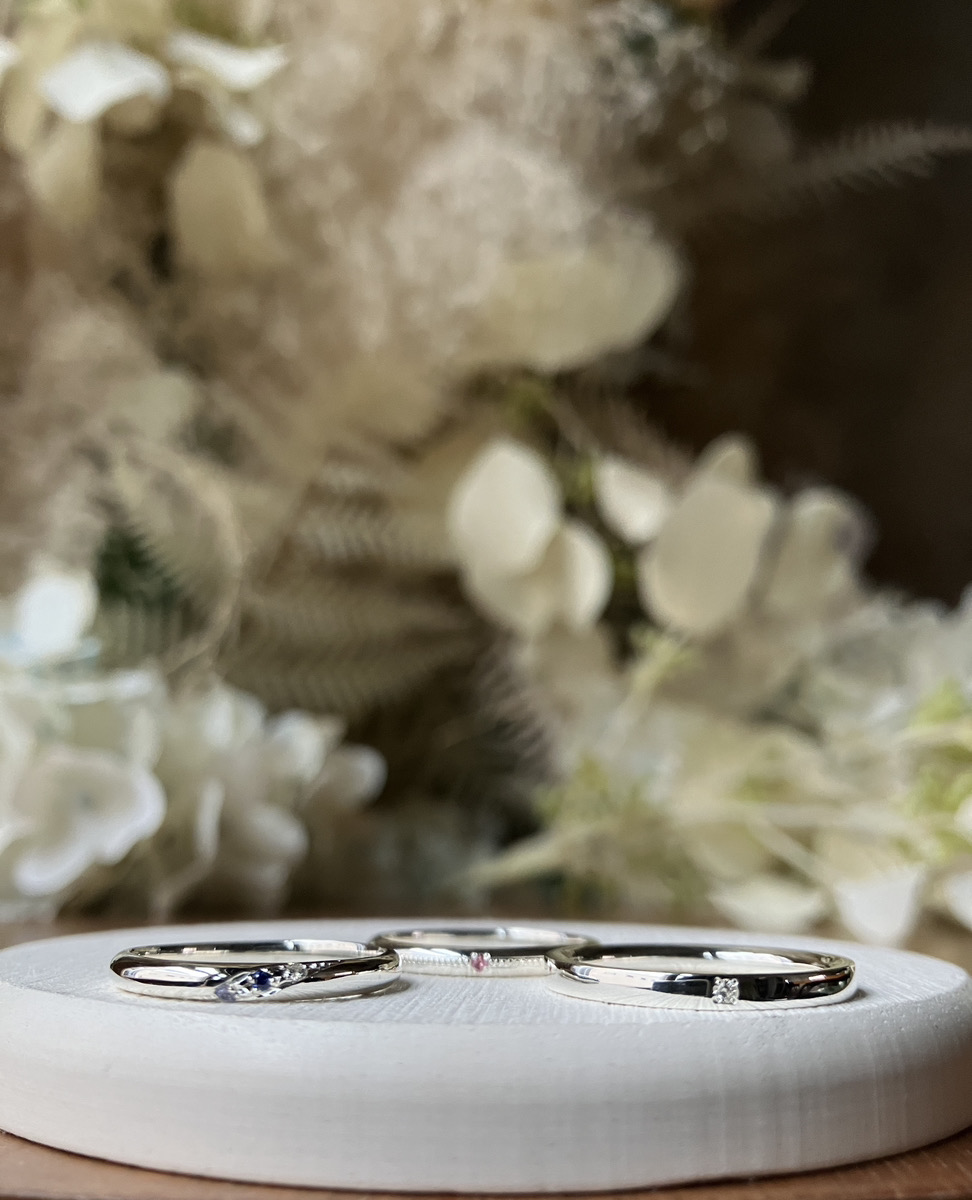 手作りペアリング（シルバー） 甲丸 鏡面 ２mm 10月 トルマリン 12月 タンザナイト 9月 サファイア カラーレスダイヤモンド ミル打ち